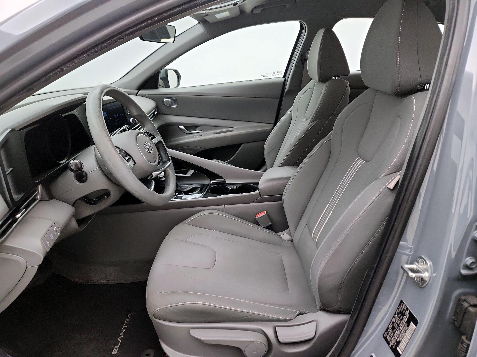 Thumbnail: 2023 Hyundai Elantra - 11