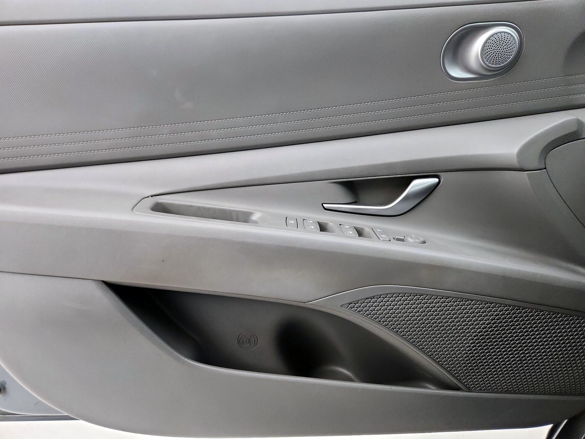 Thumbnail: 2023 Hyundai Elantra - 12