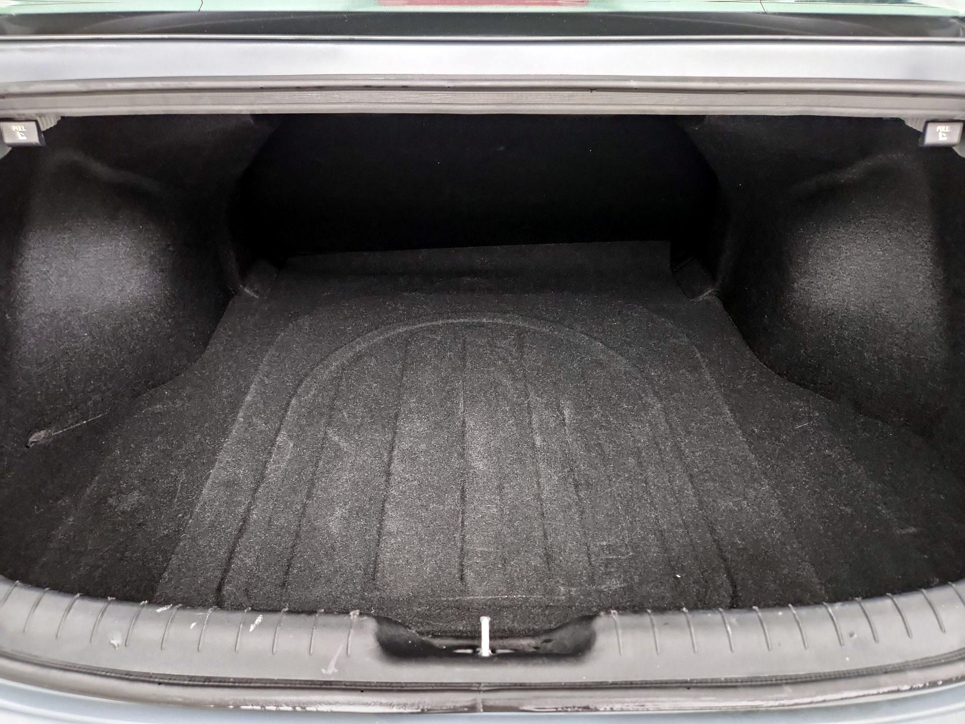 Thumbnail: 2023 Hyundai Elantra - 20