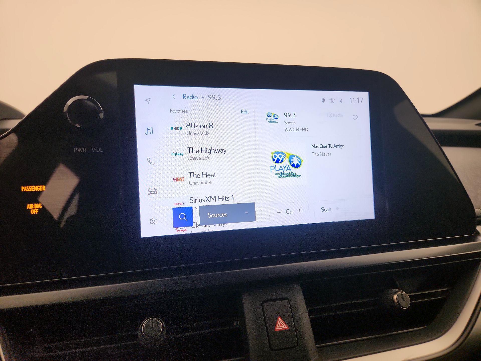 Thumbnail: 2023 Lexus UX - 15