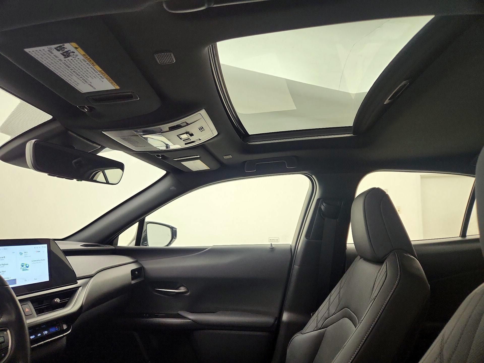 Thumbnail: 2023 Lexus UX - 19