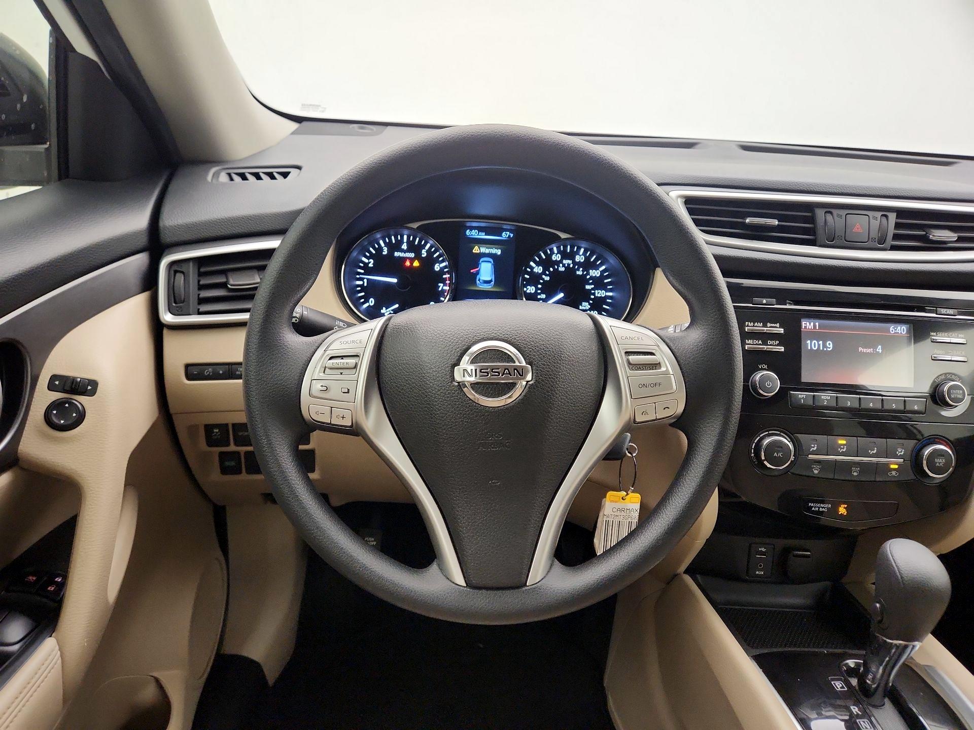 Thumbnail: 2016 Nissan Rogue - 10