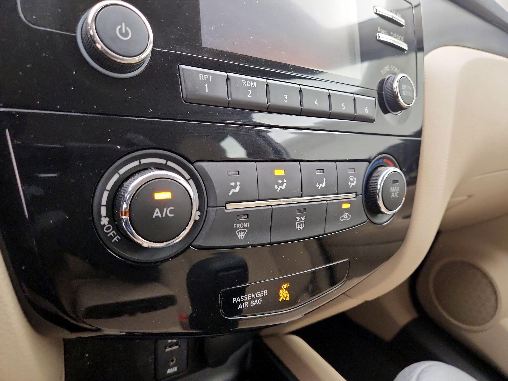 Thumbnail: 2016 Nissan Rogue - 16