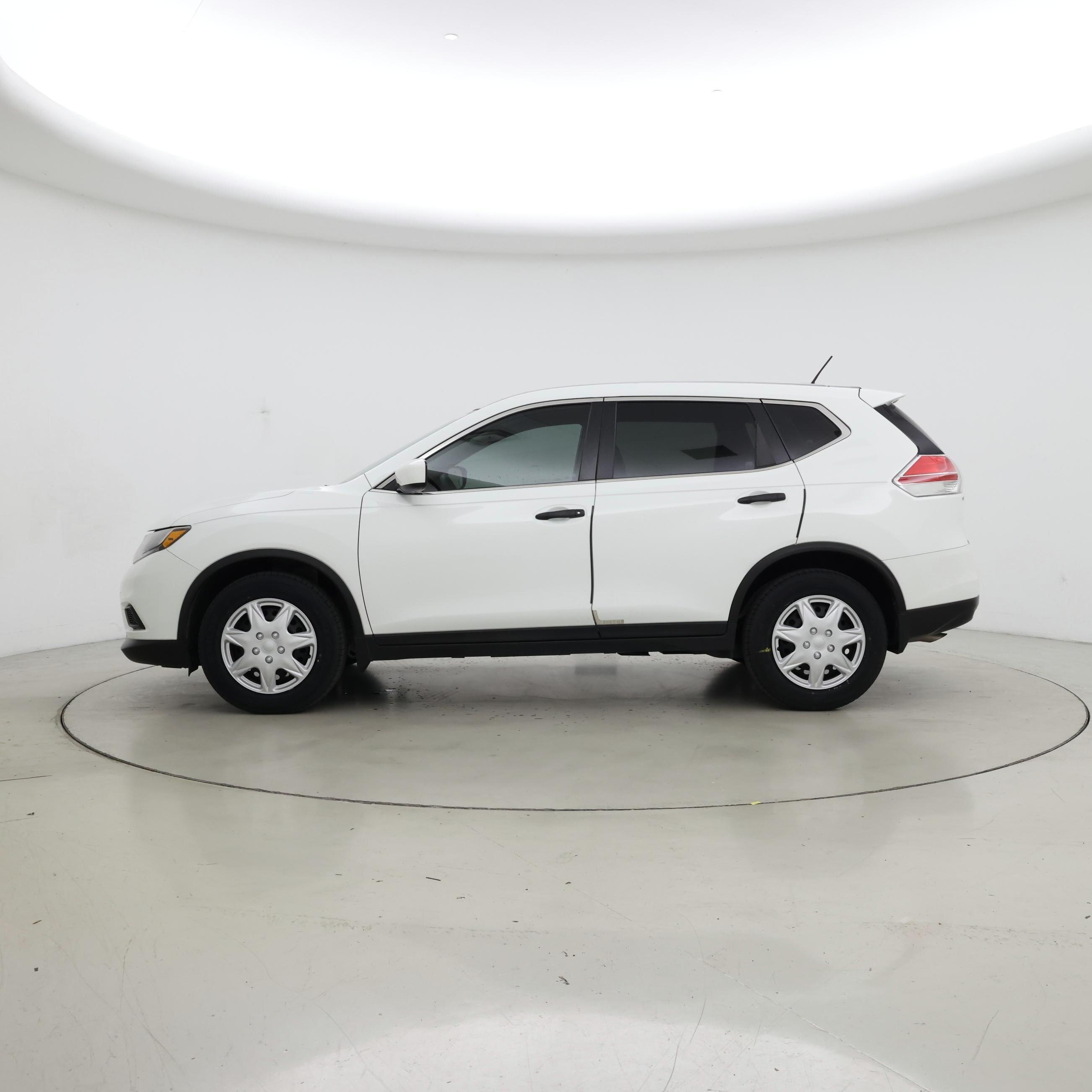 Thumbnail: 2016 Nissan Rogue - 3