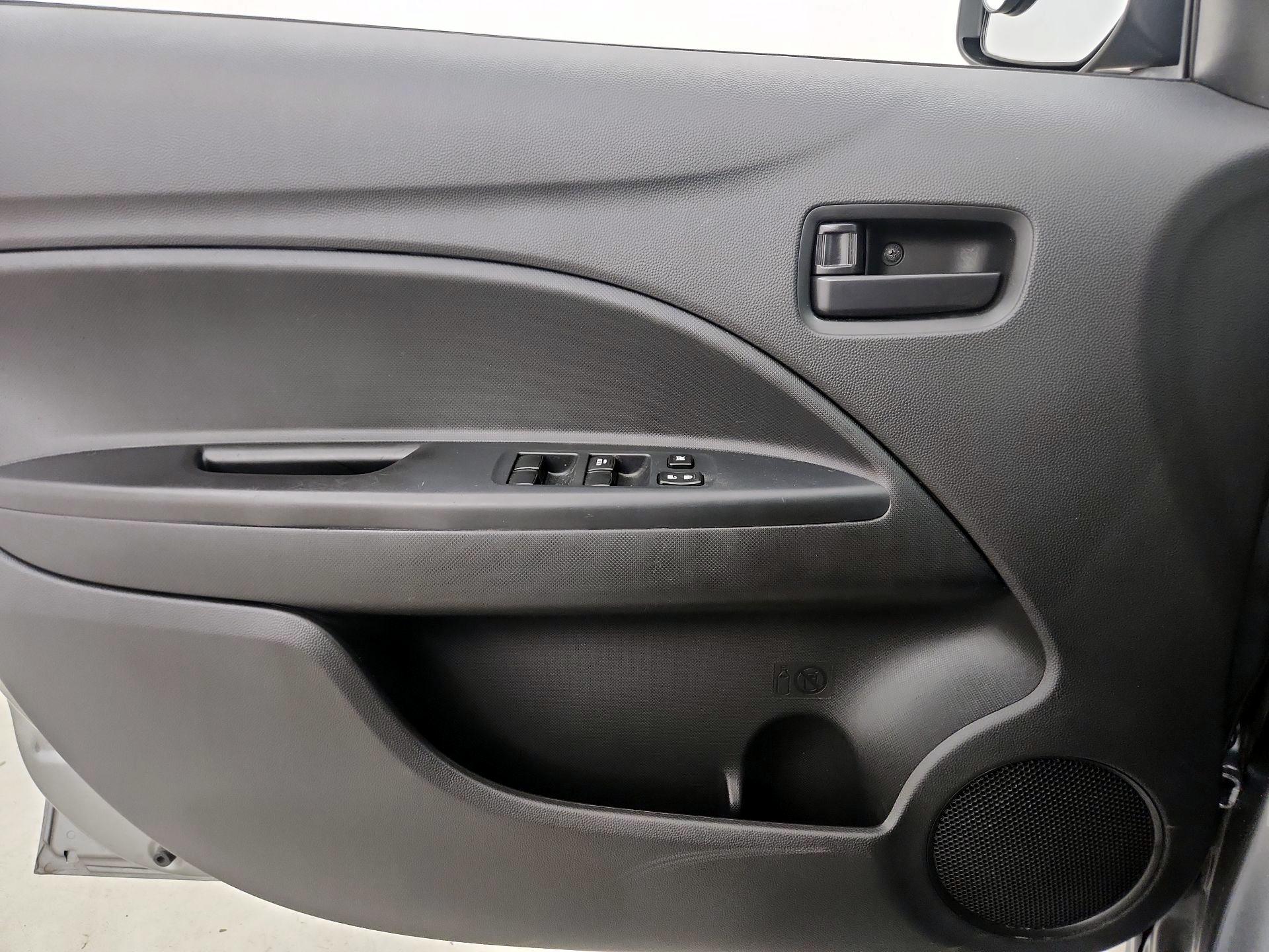 Thumbnail: 2018 Mitsubishi Mirage - 12