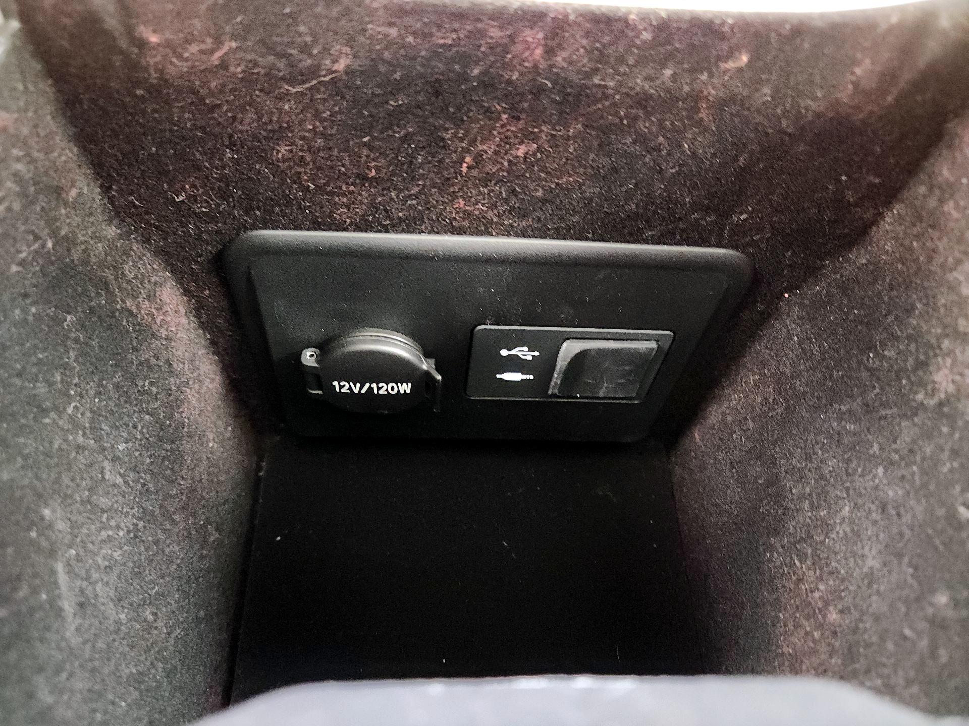 Thumbnail: 2014 Lexus LS - 19