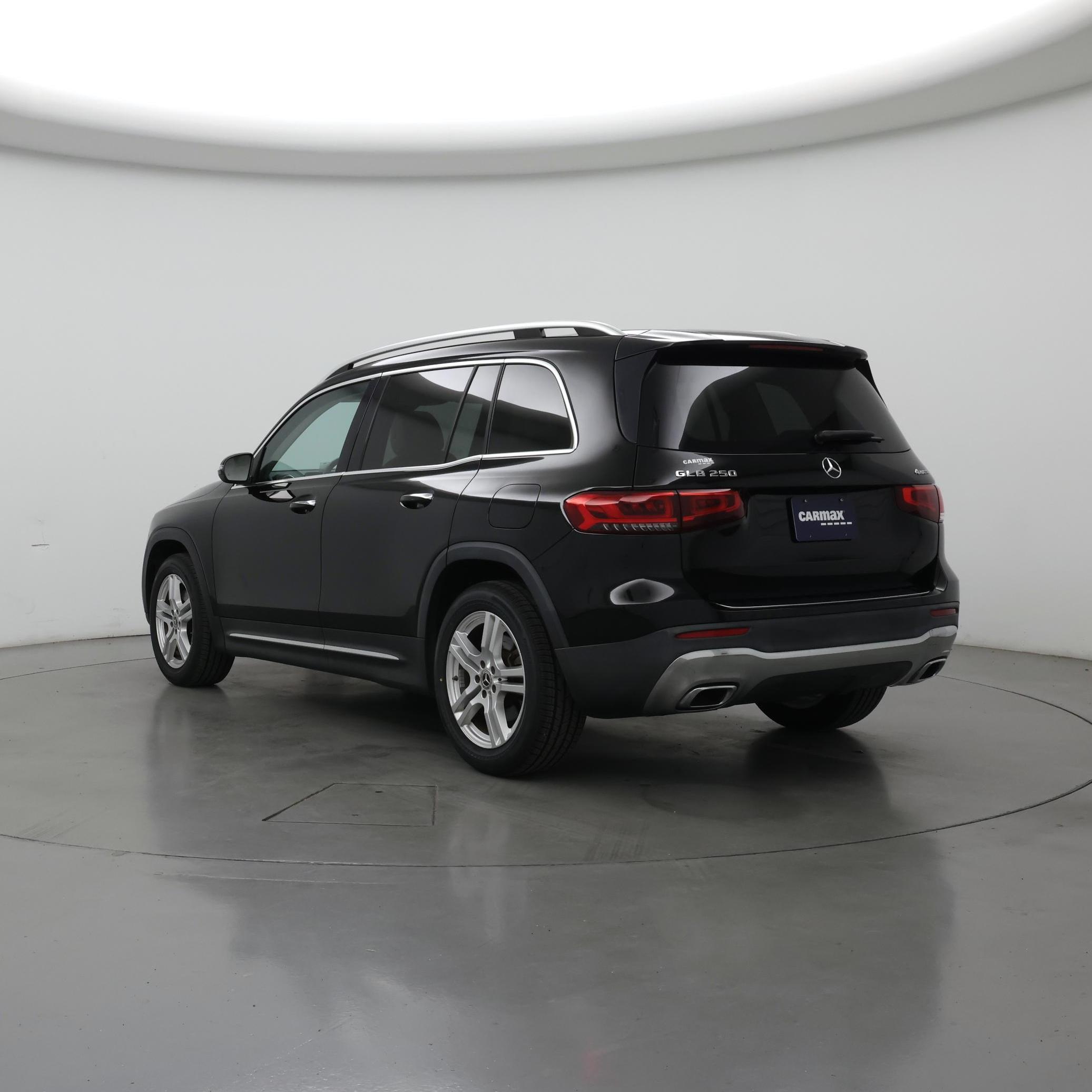 Thumbnail: 2021 Mercedes-Benz GLB - 2