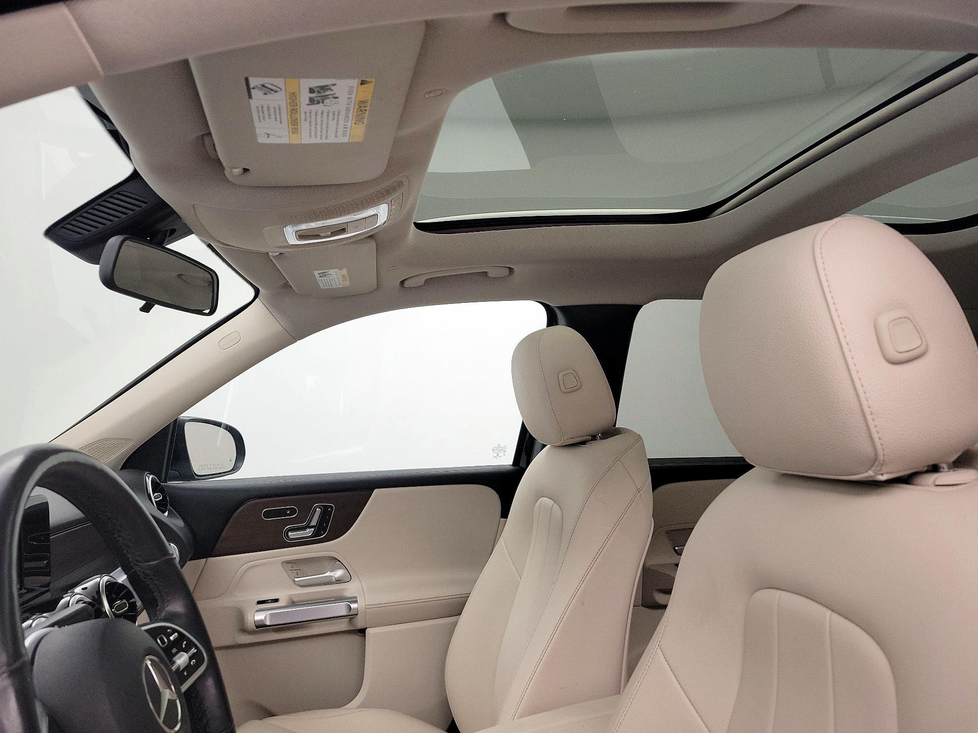 Thumbnail: 2021 Mercedes-Benz GLB - 19