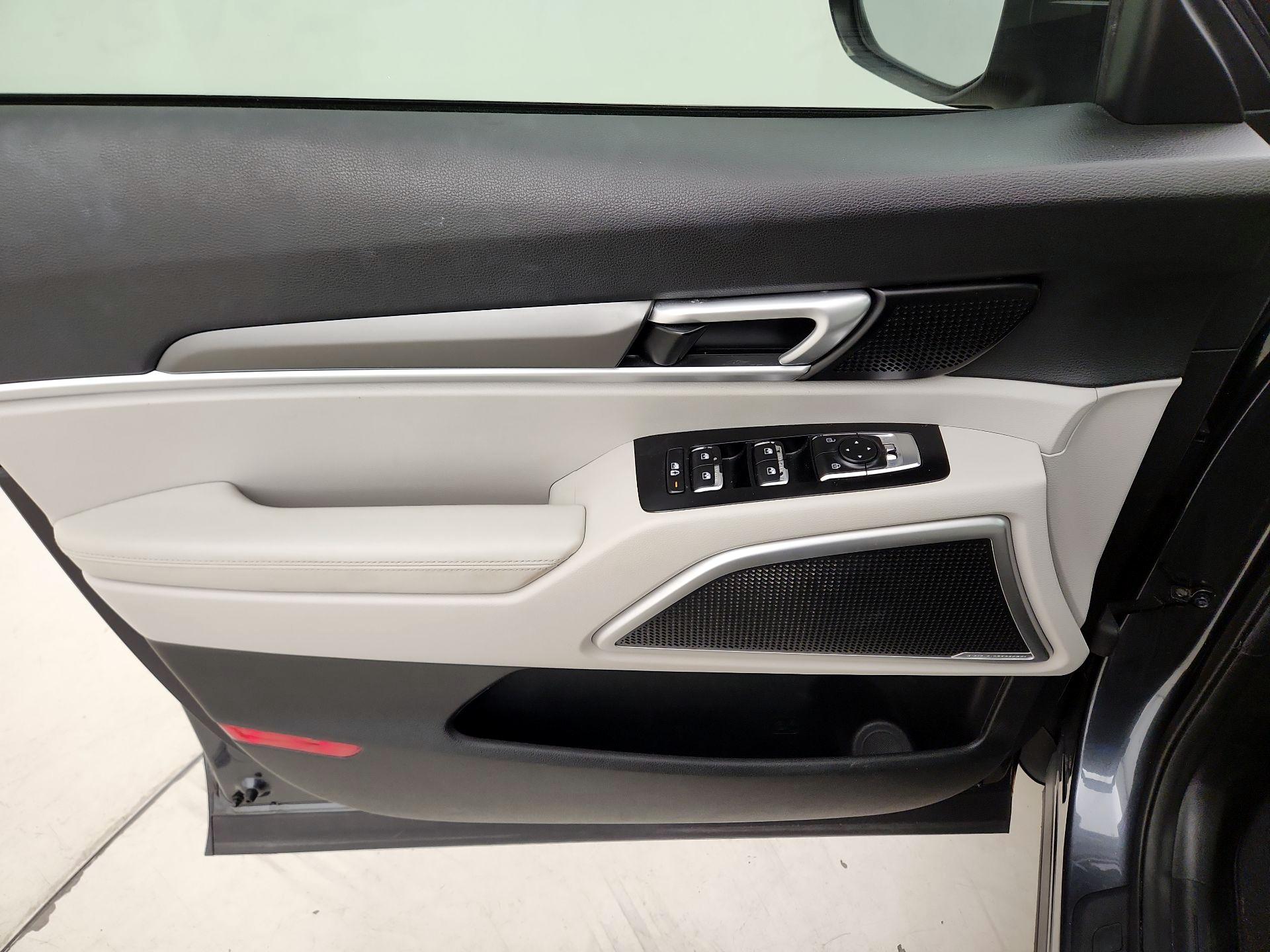 Thumbnail: 2020 Kia Telluride - 12