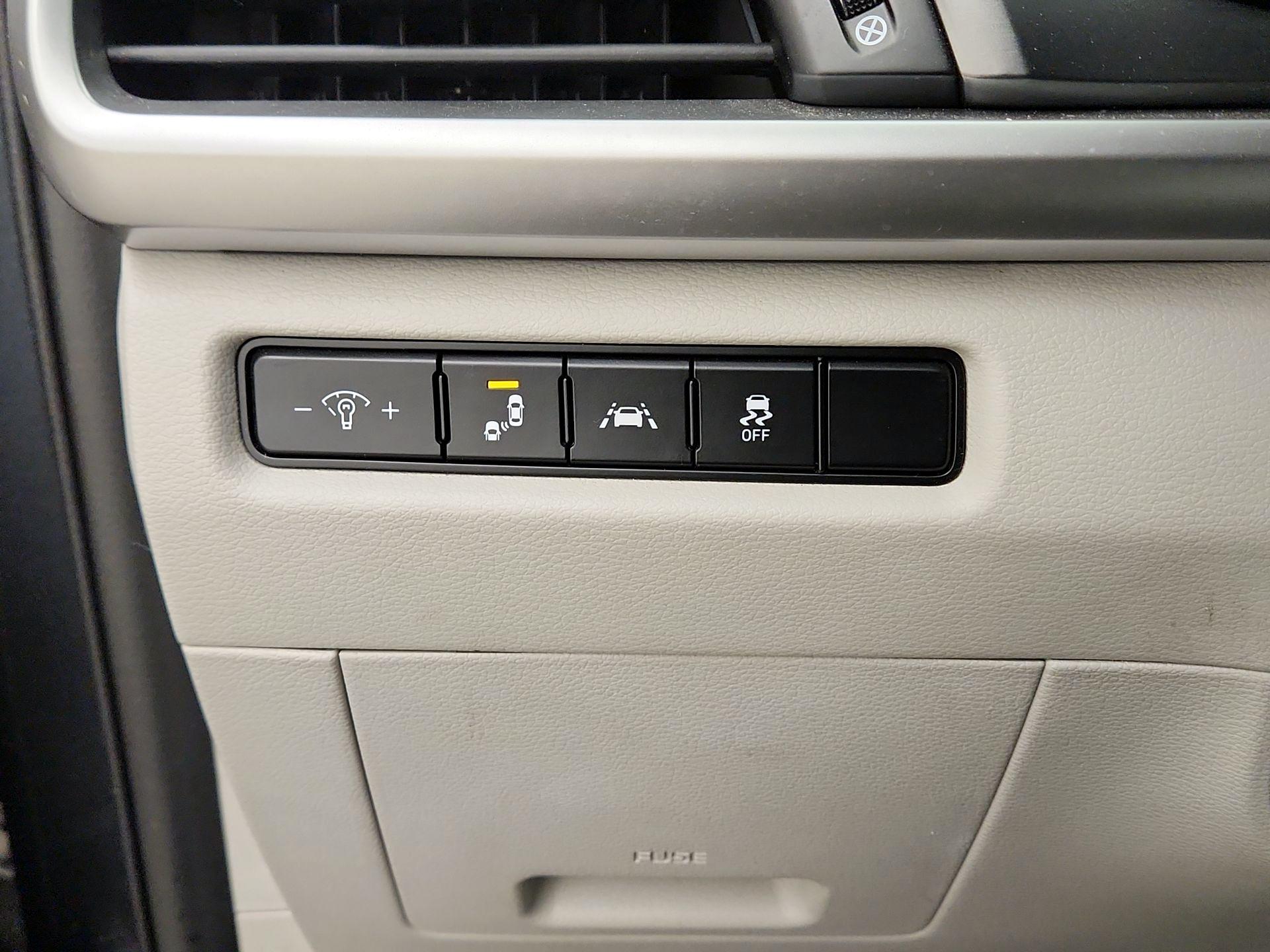 Thumbnail: 2020 Kia Telluride - 13