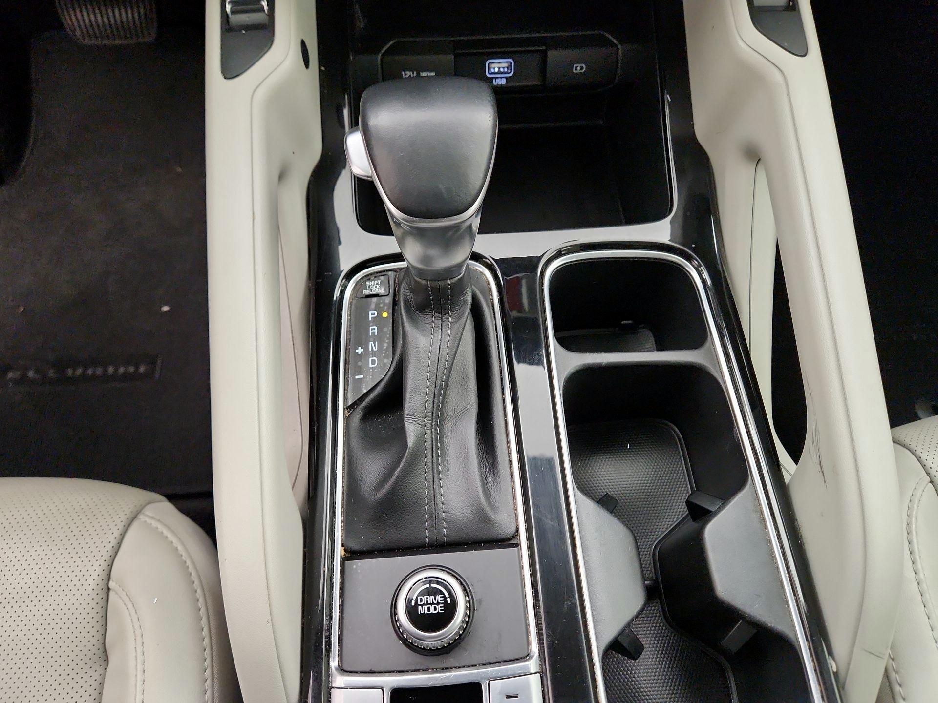 Thumbnail: 2020 Kia Telluride - 17