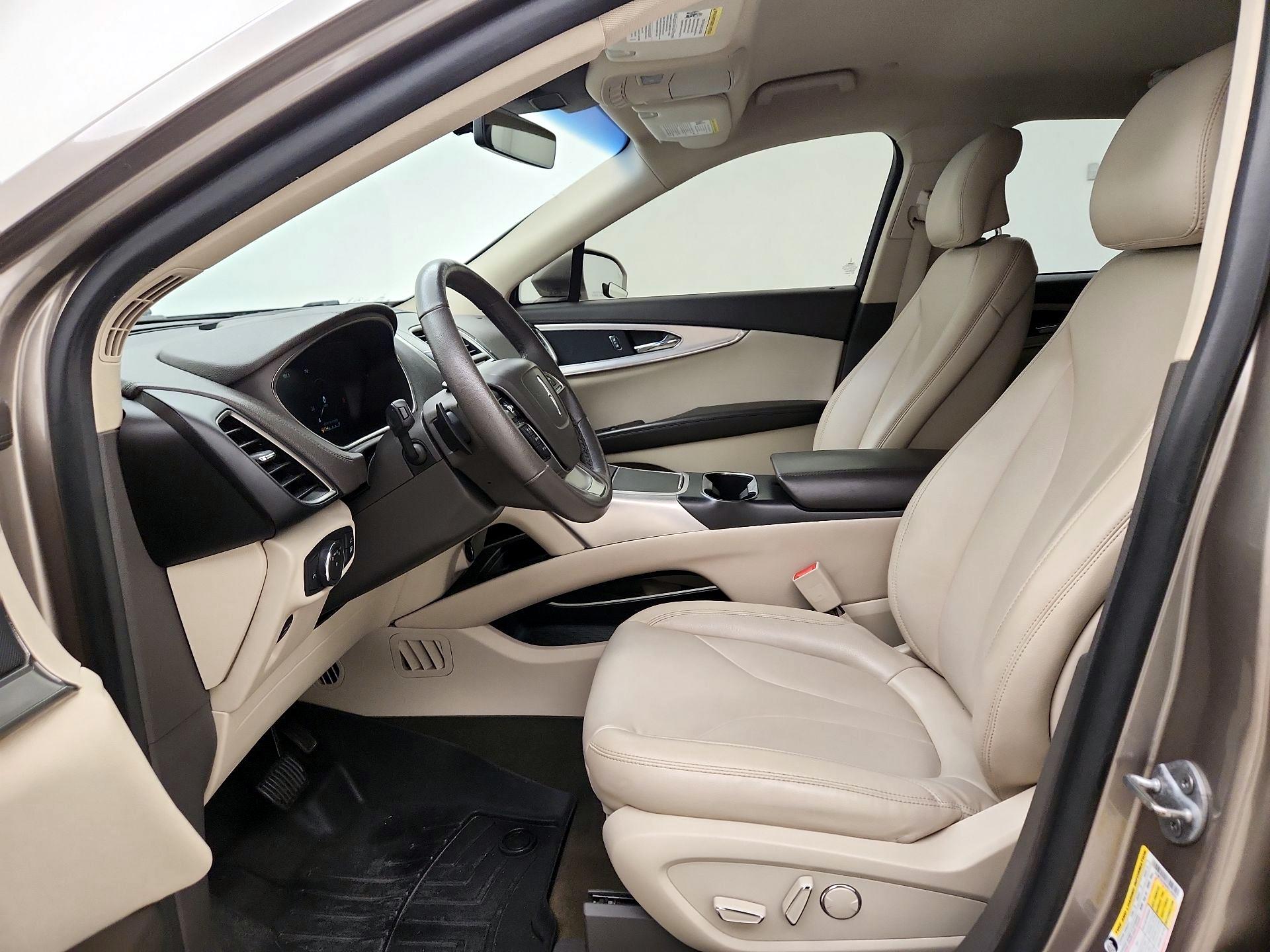 Thumbnail: 2019 Lincoln Nautilus - 11