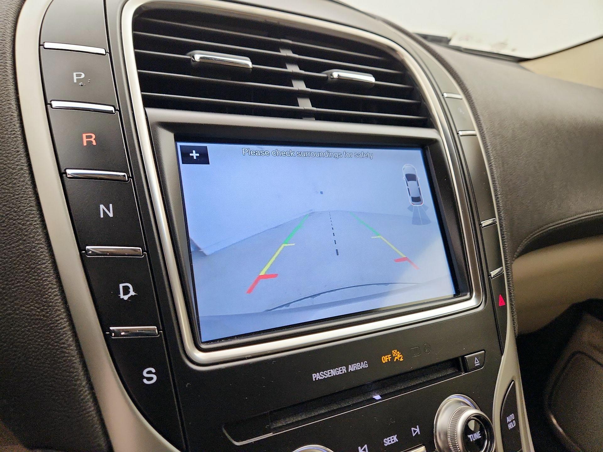 Thumbnail: 2019 Lincoln Nautilus - 14