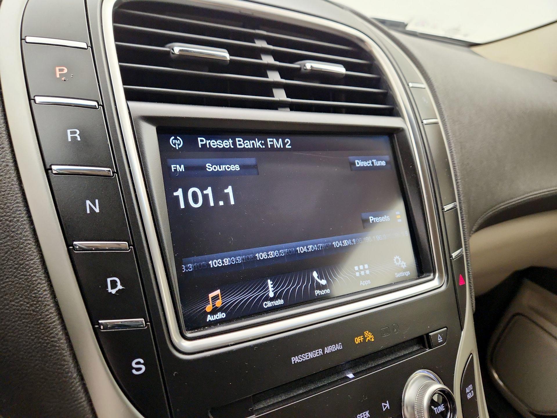 Thumbnail: 2019 Lincoln Nautilus - 15