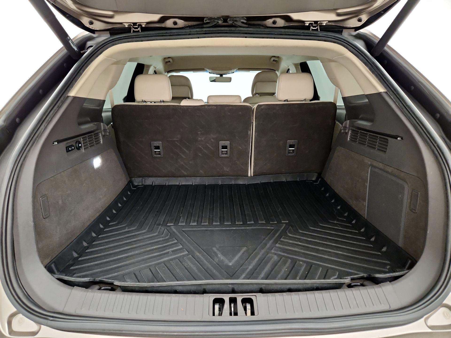 Thumbnail: 2019 Lincoln Nautilus - 20