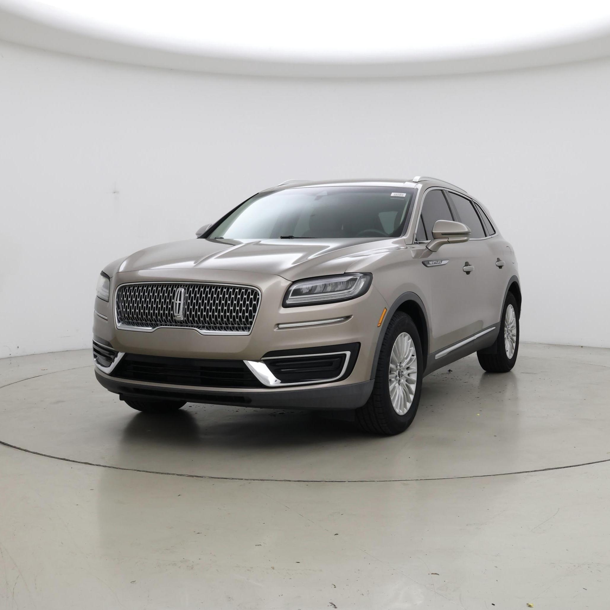 Thumbnail: 2019 Lincoln Nautilus - 4