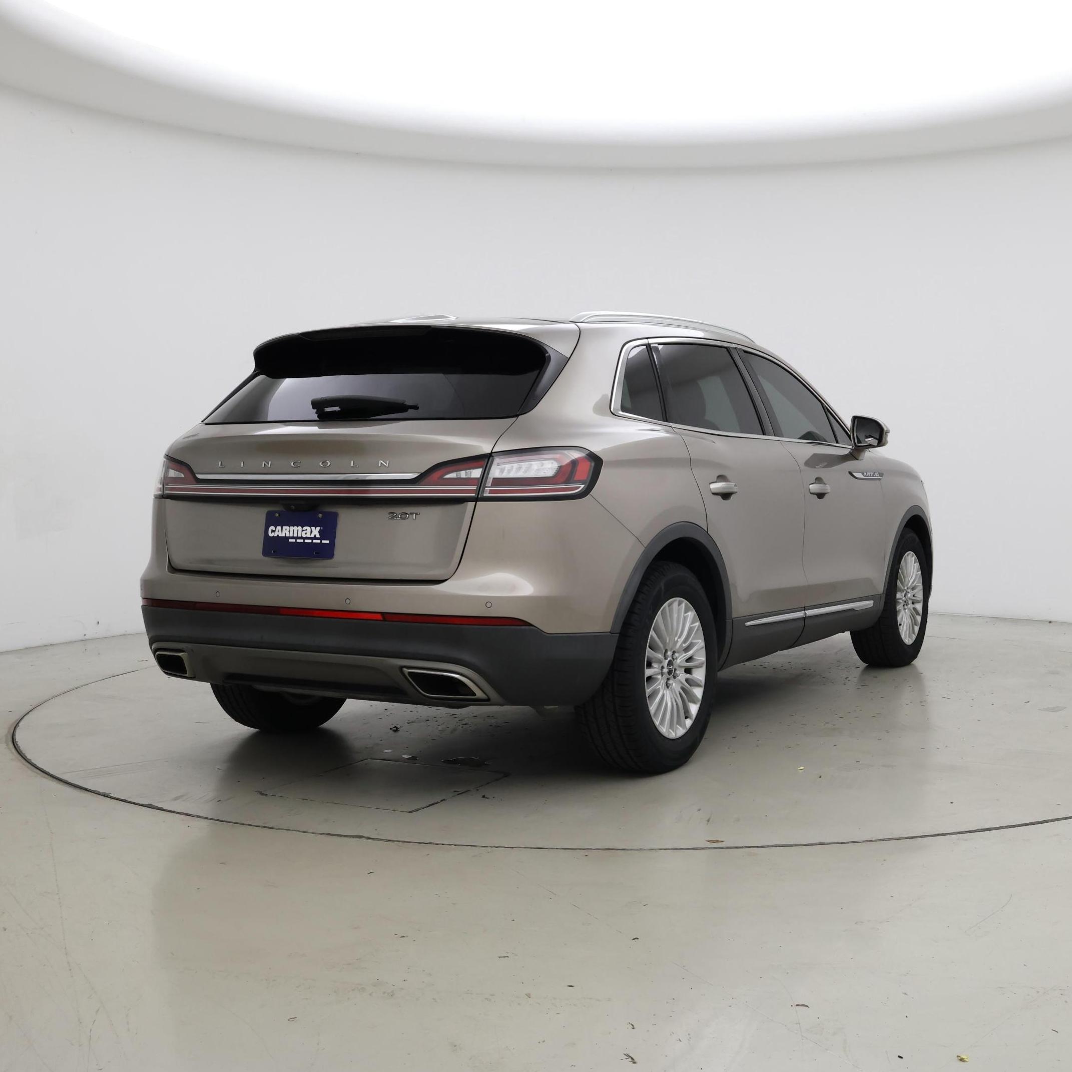 Thumbnail: 2019 Lincoln Nautilus - 8