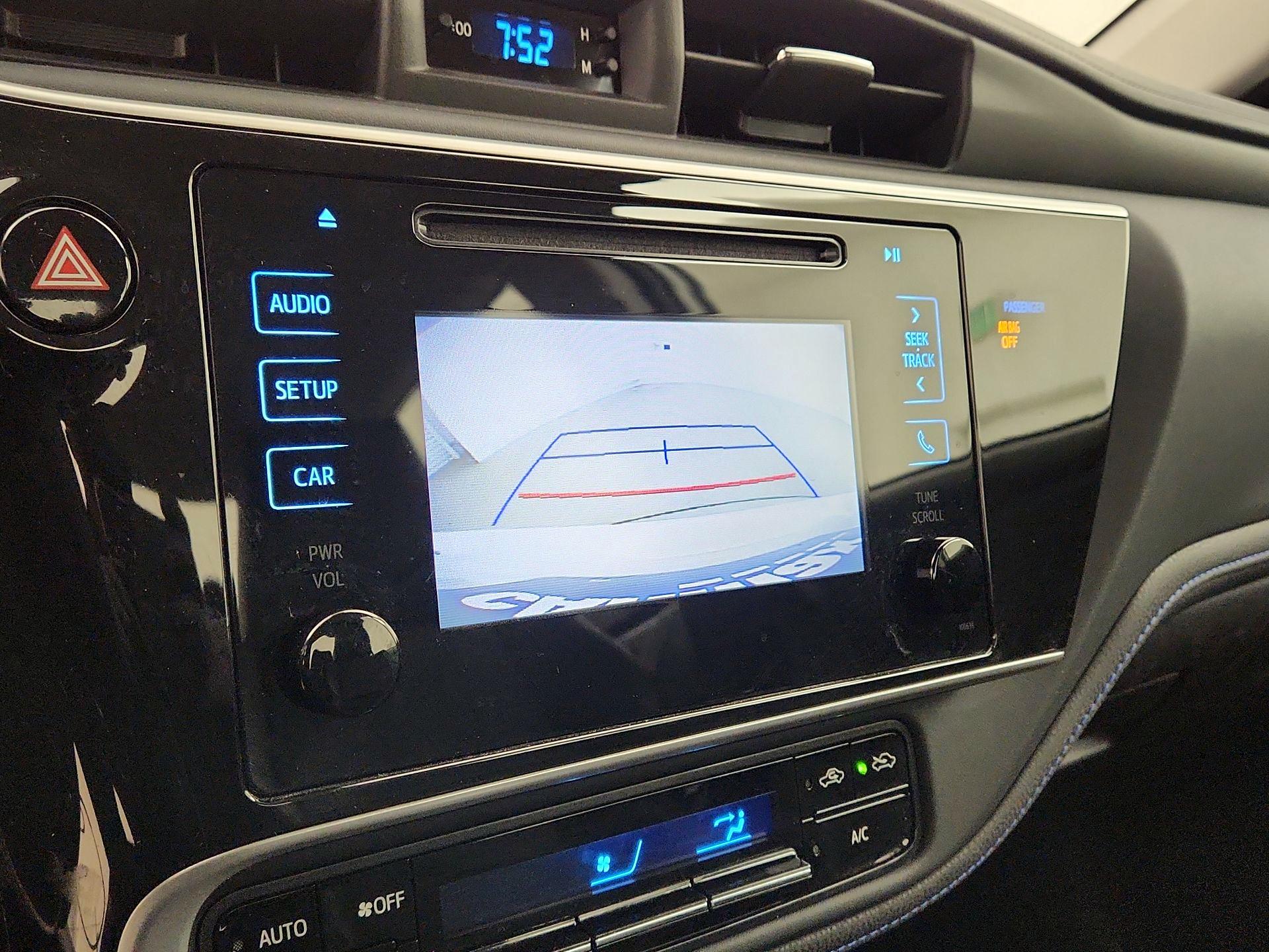 Thumbnail: 2018 Toyota Corolla - 14