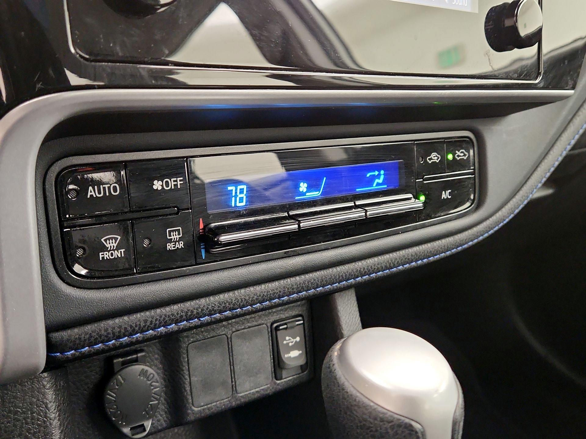 Thumbnail: 2018 Toyota Corolla - 16