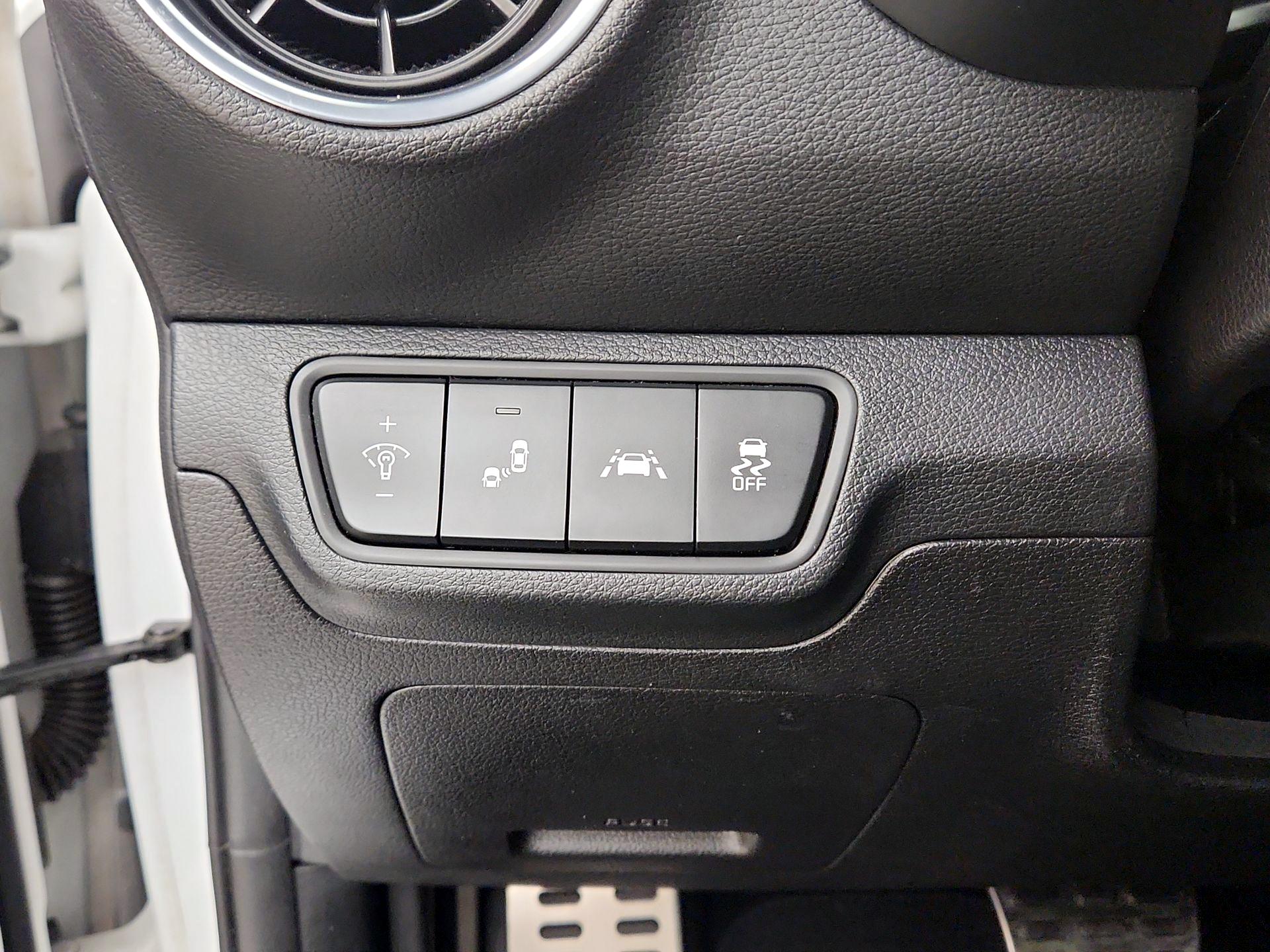 Thumbnail: 2021 Kia Forte - 13