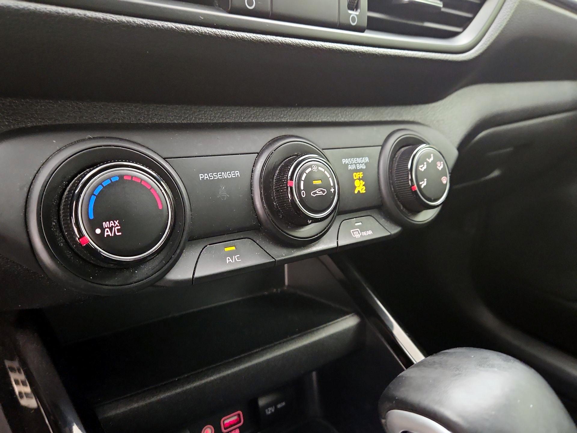 Thumbnail: 2021 Kia Forte - 16