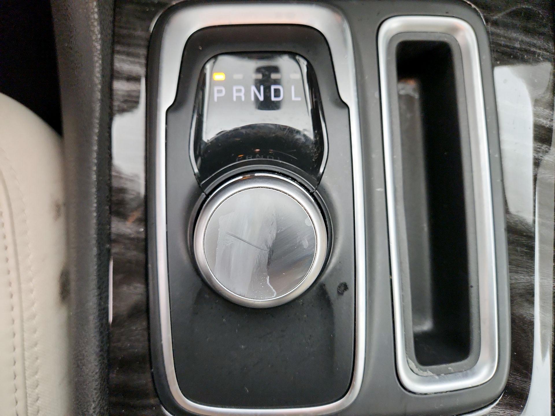 Thumbnail: 2016 Chrysler 300 - 17