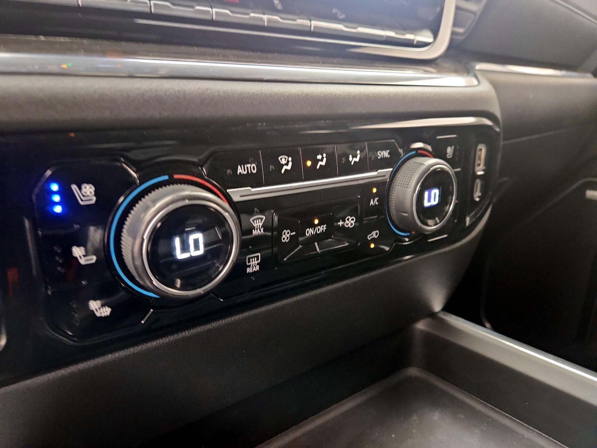 Thumbnail: 2024 Chevrolet Silverado 2500 - 16