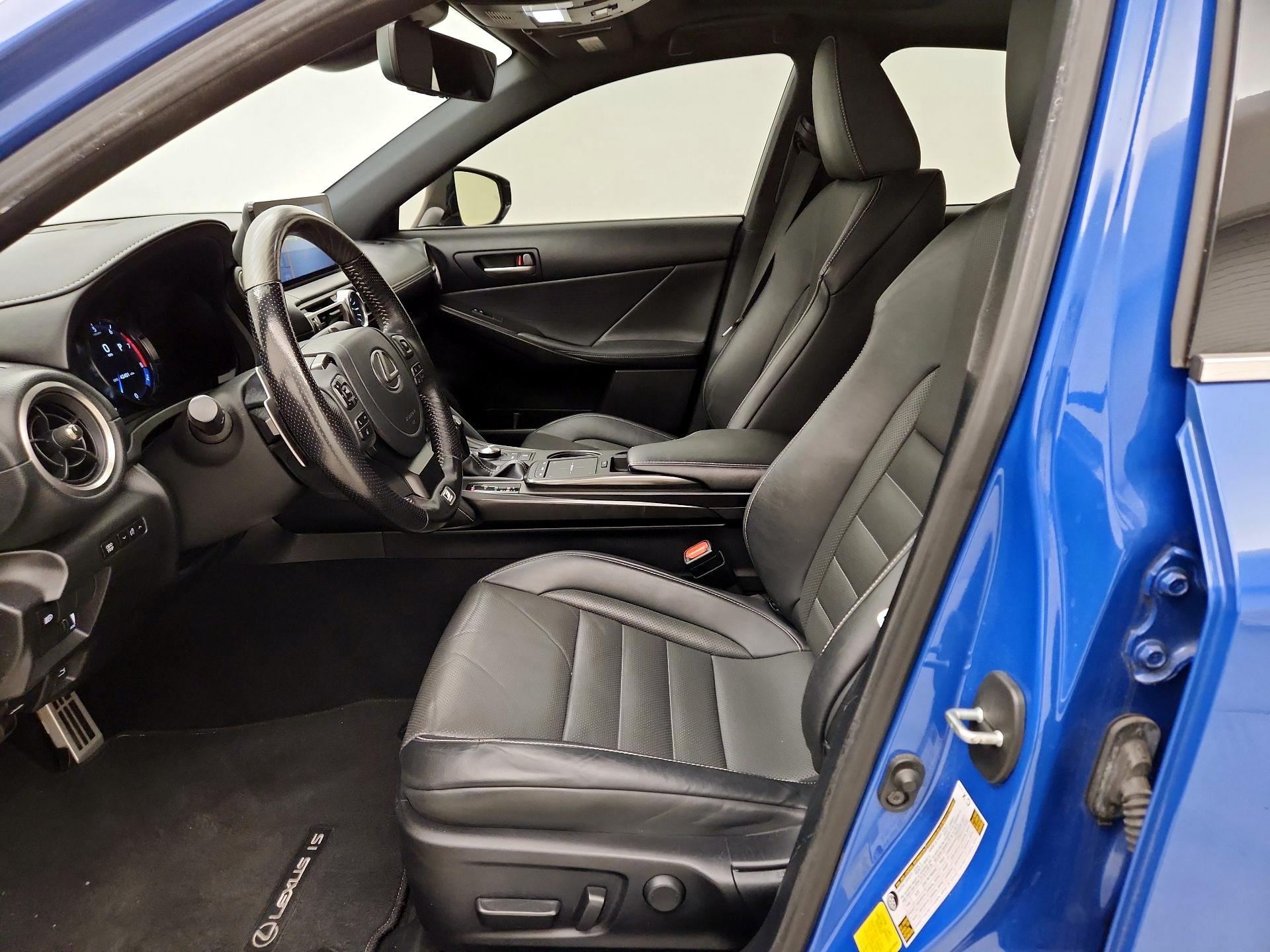 Thumbnail: 2021 Lexus IS - 11