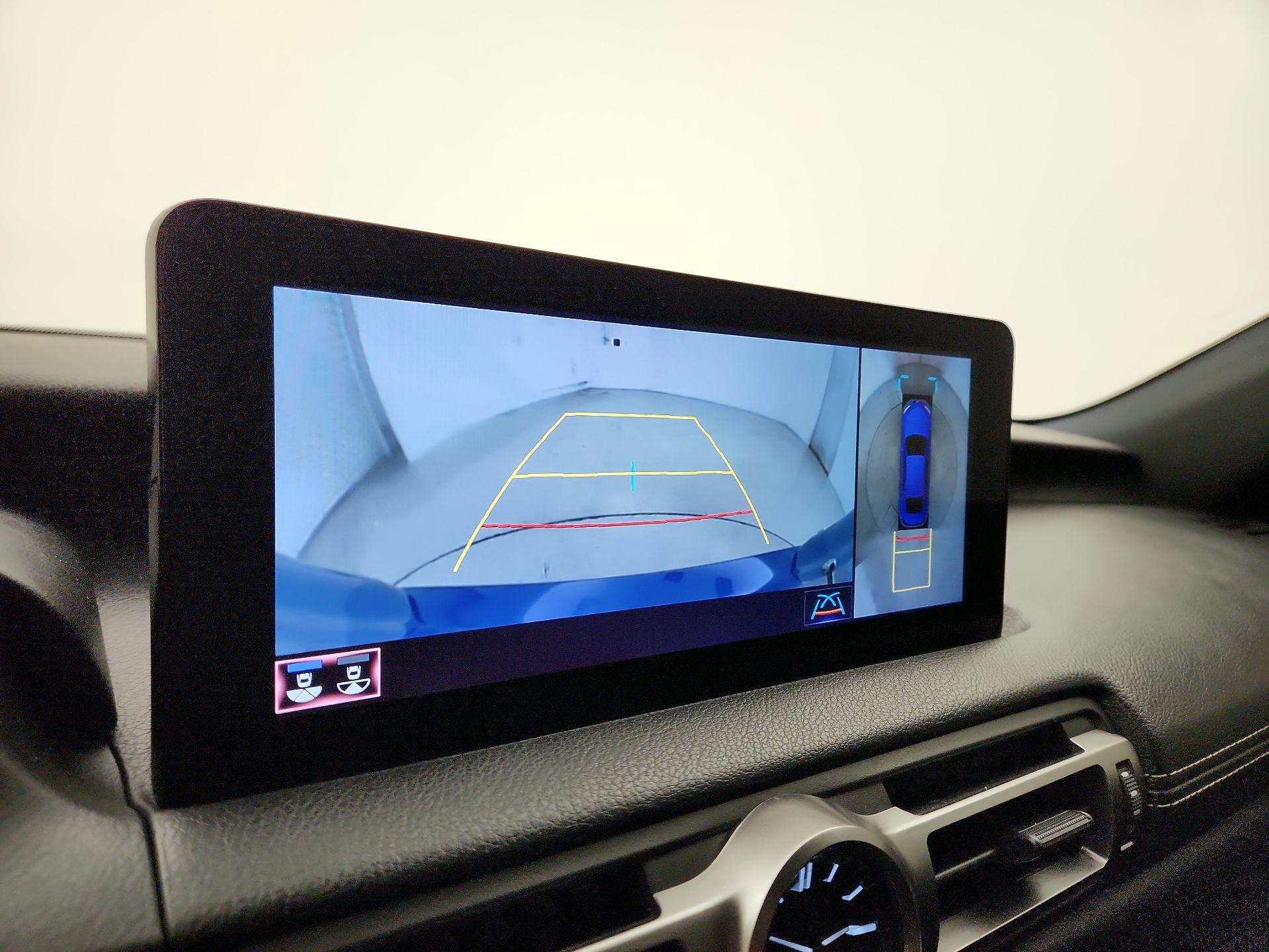 Thumbnail: 2021 Lexus IS - 15