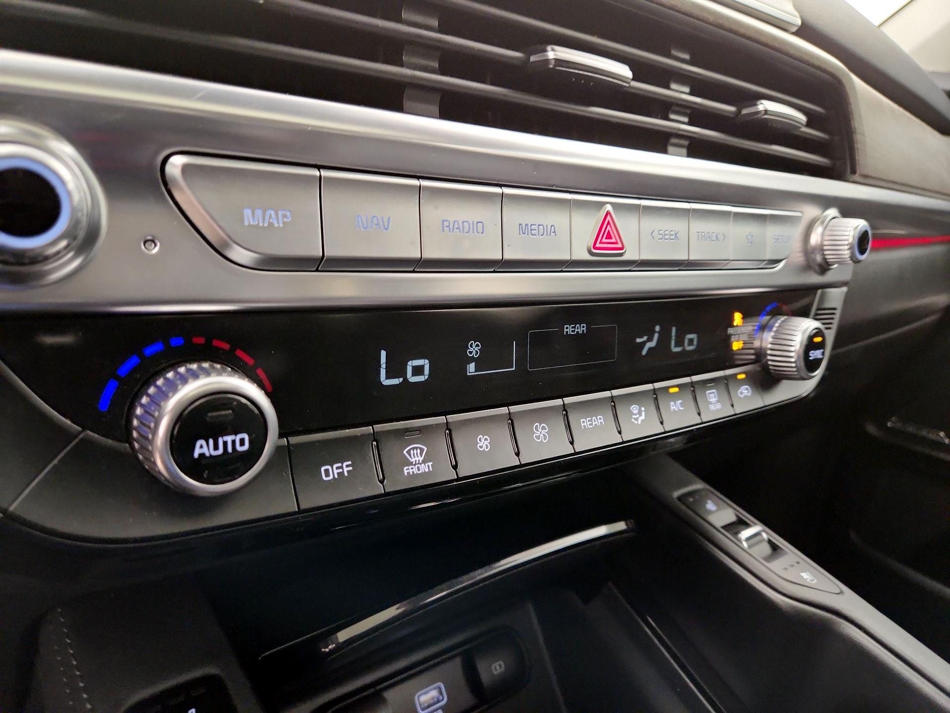 Thumbnail: 2021 Kia Telluride - 17