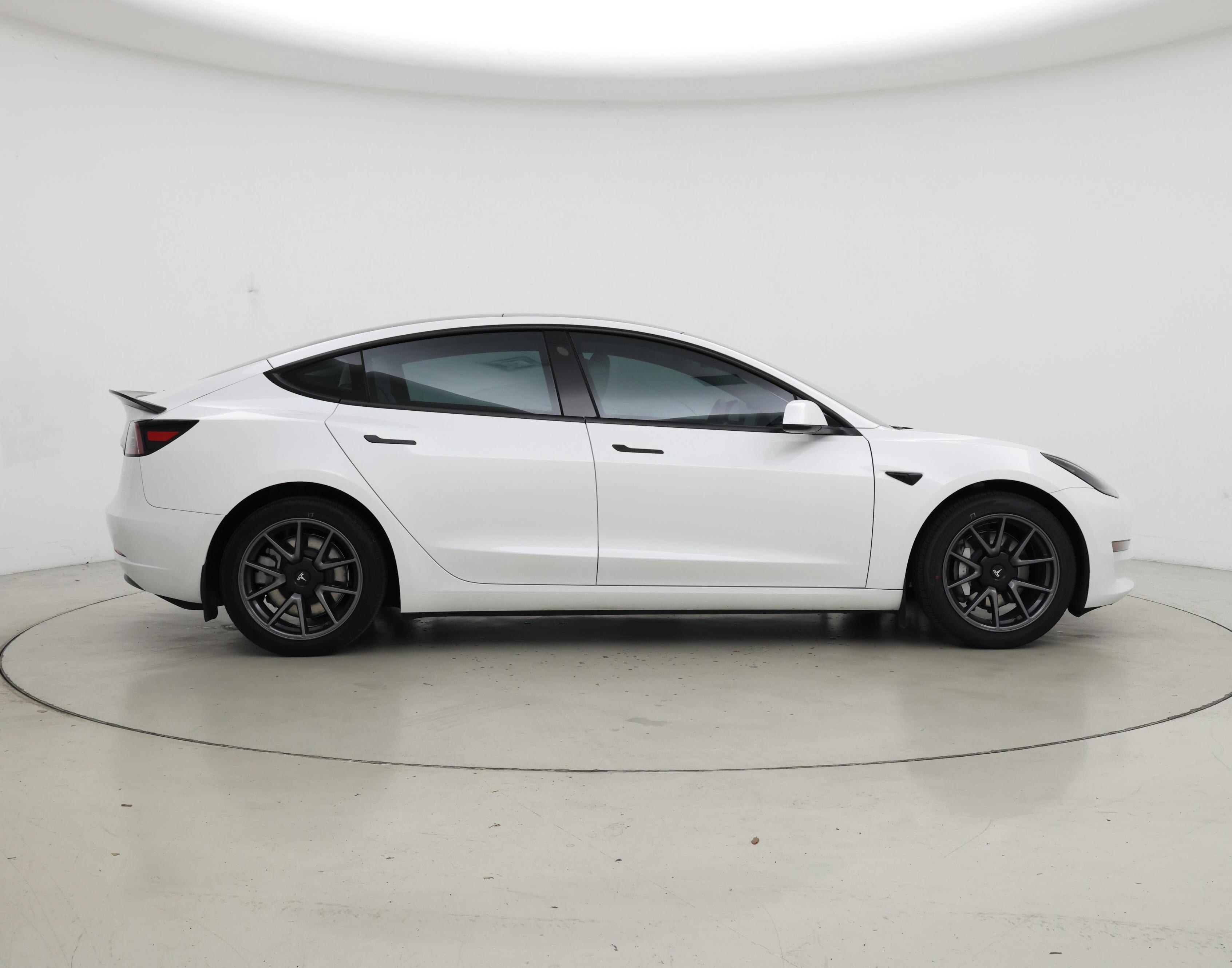 Thumbnail: 2023 Tesla Model 3 - 7