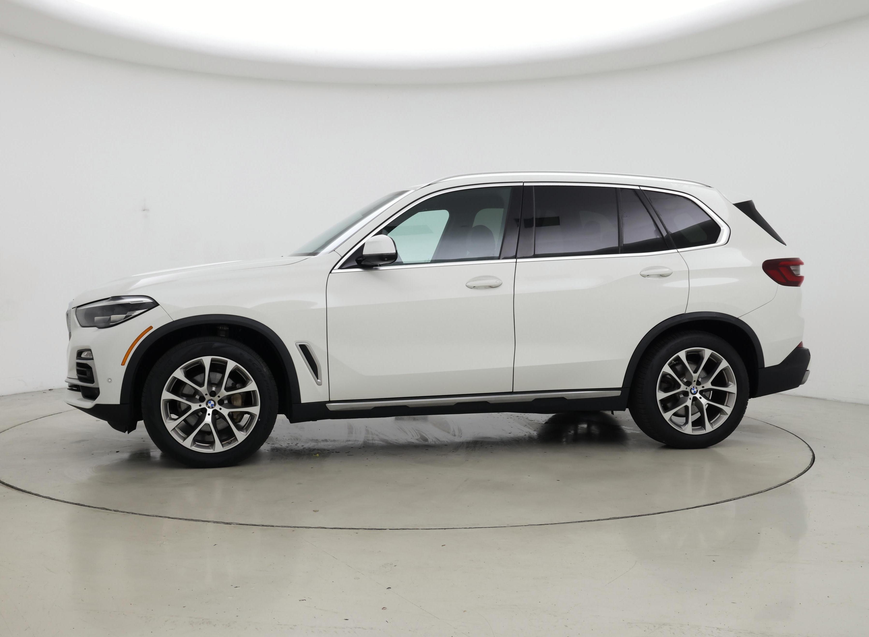 Thumbnail: 2021 BMW X5 - 3