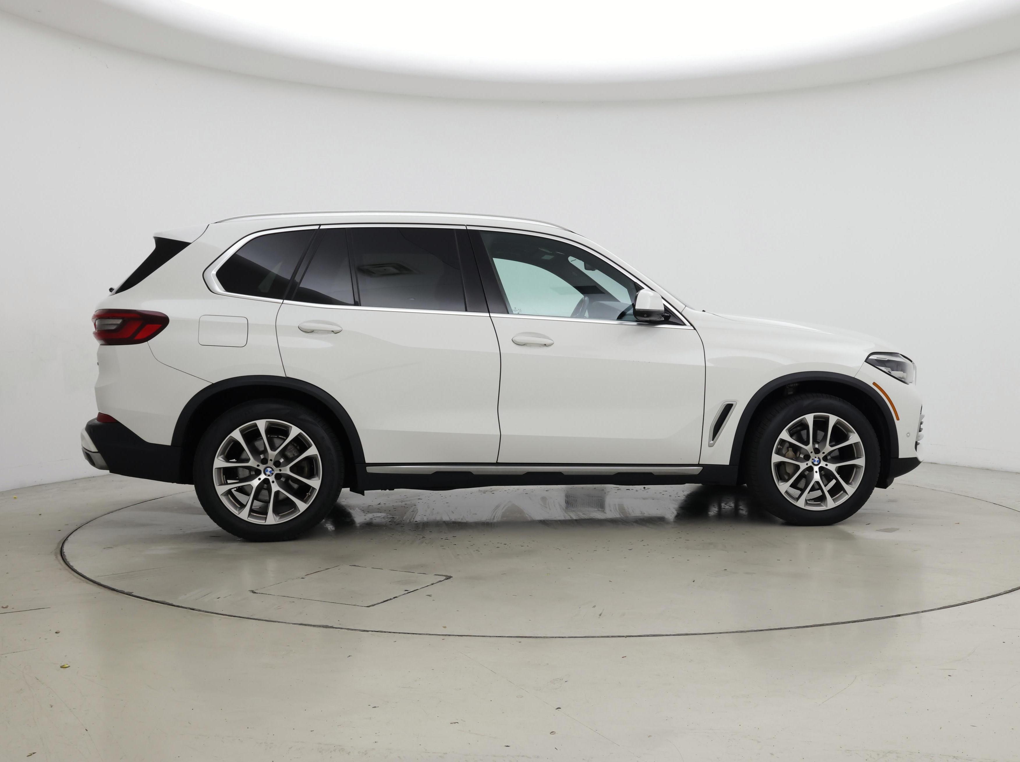 Thumbnail: 2021 BMW X5 - 7
