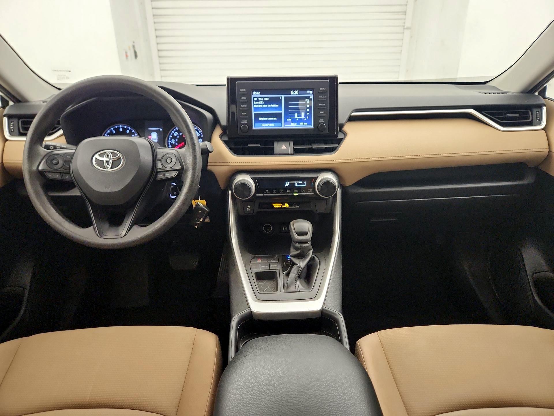 Thumbnail: 2019 Toyota RAV4 - 9