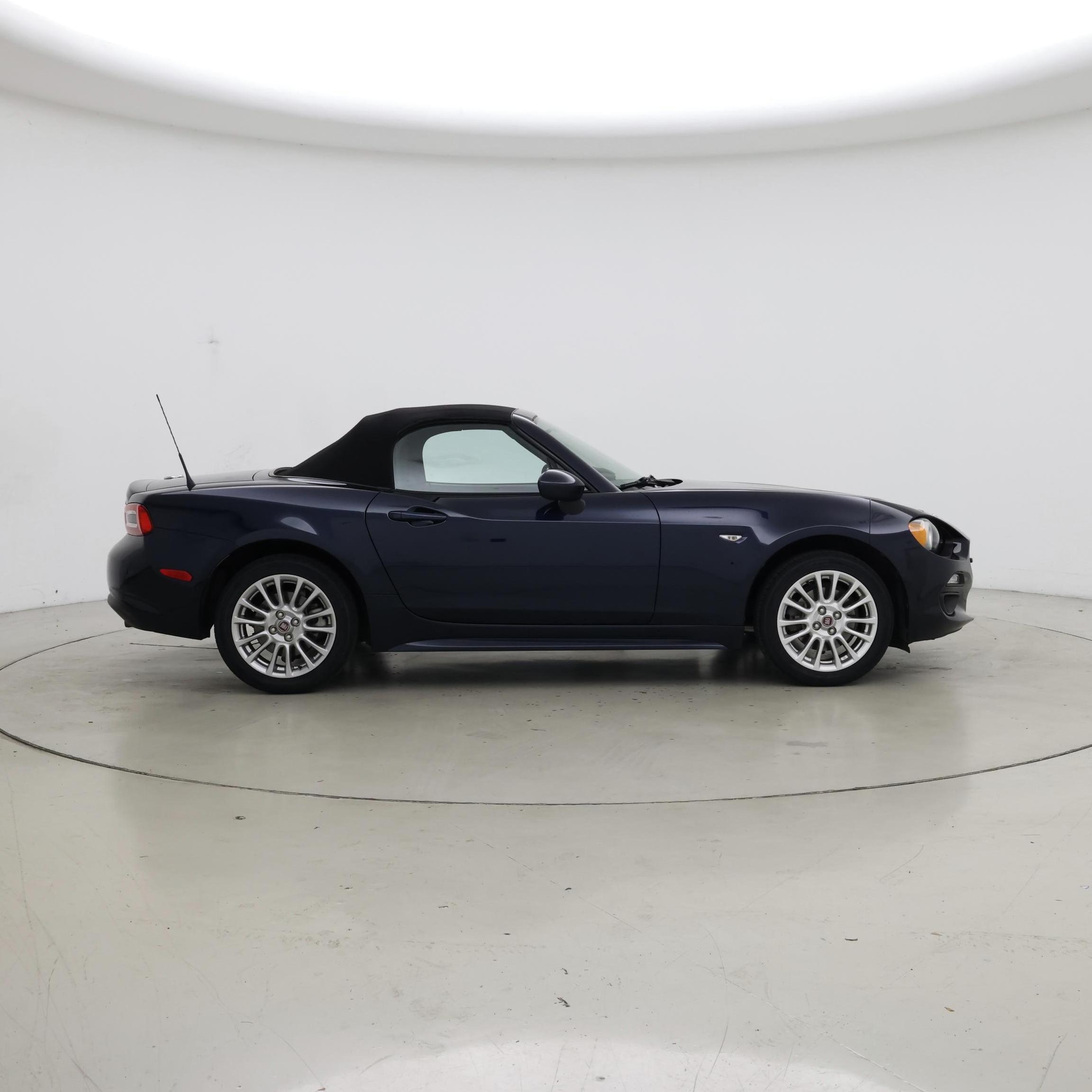 Thumbnail: 2019 Fiat 124 Spider - 7