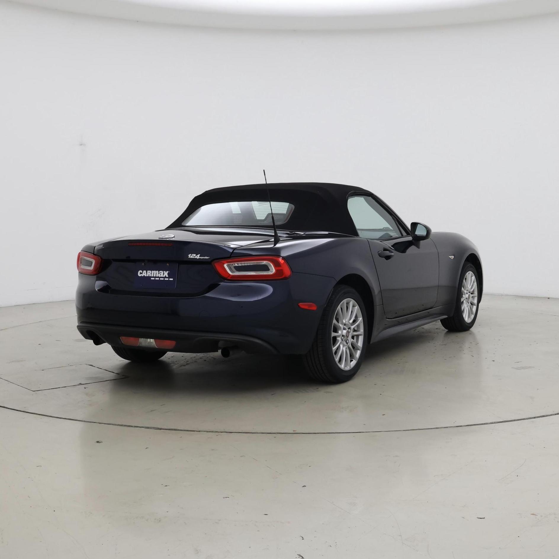 Thumbnail: 2019 Fiat 124 Spider - 8