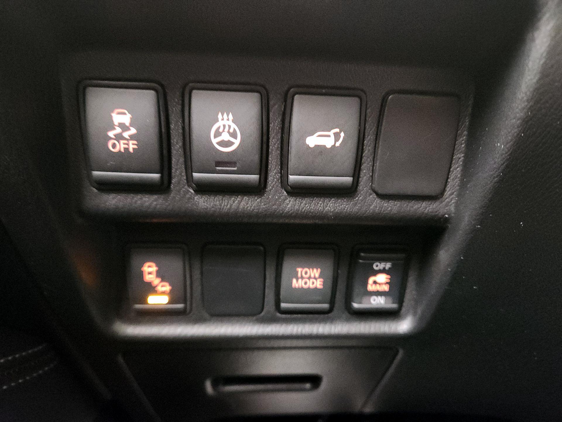 Thumbnail: 2019 Nissan Pathfinder - 13