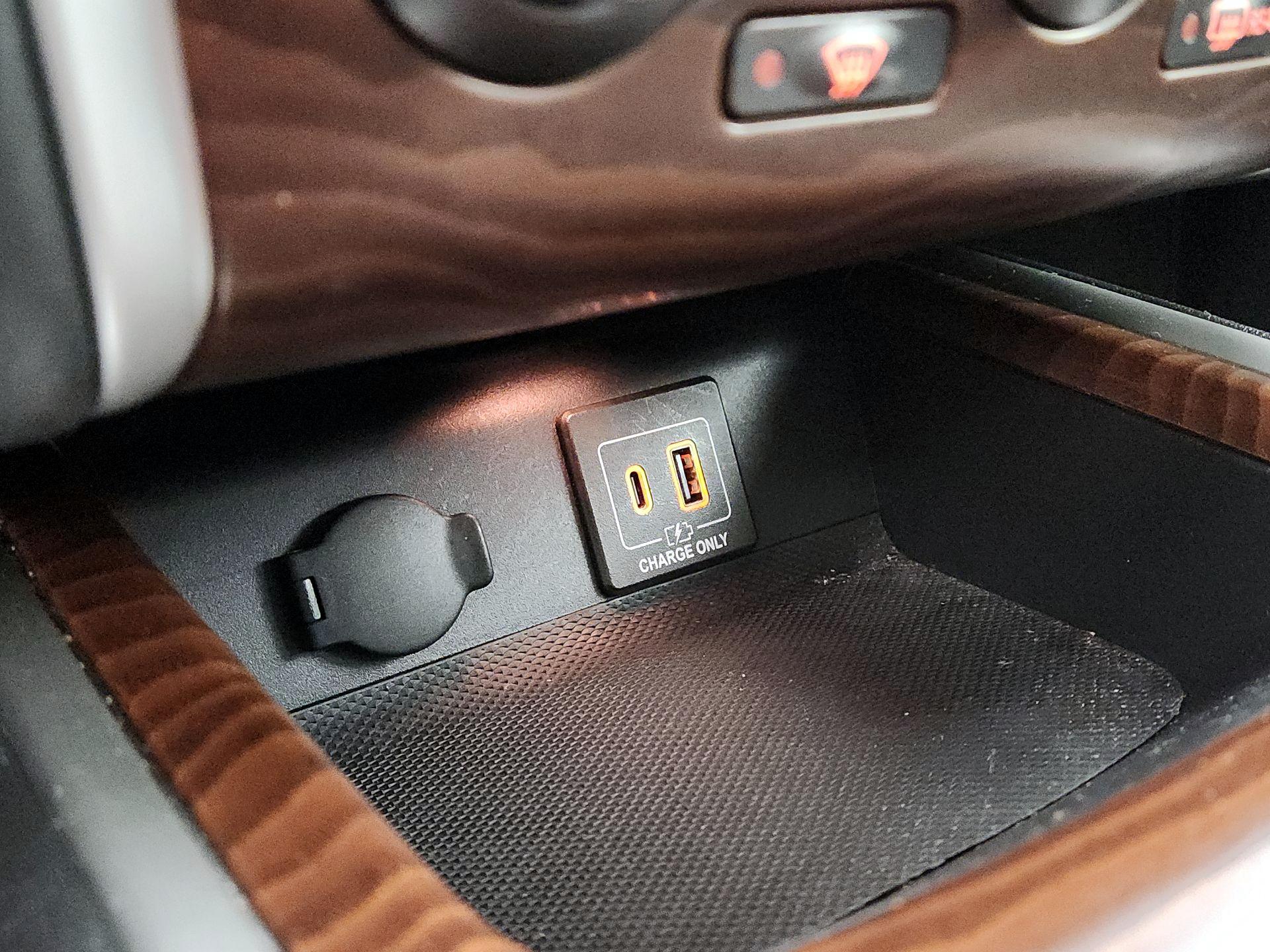 Thumbnail: 2019 Nissan Pathfinder - 19