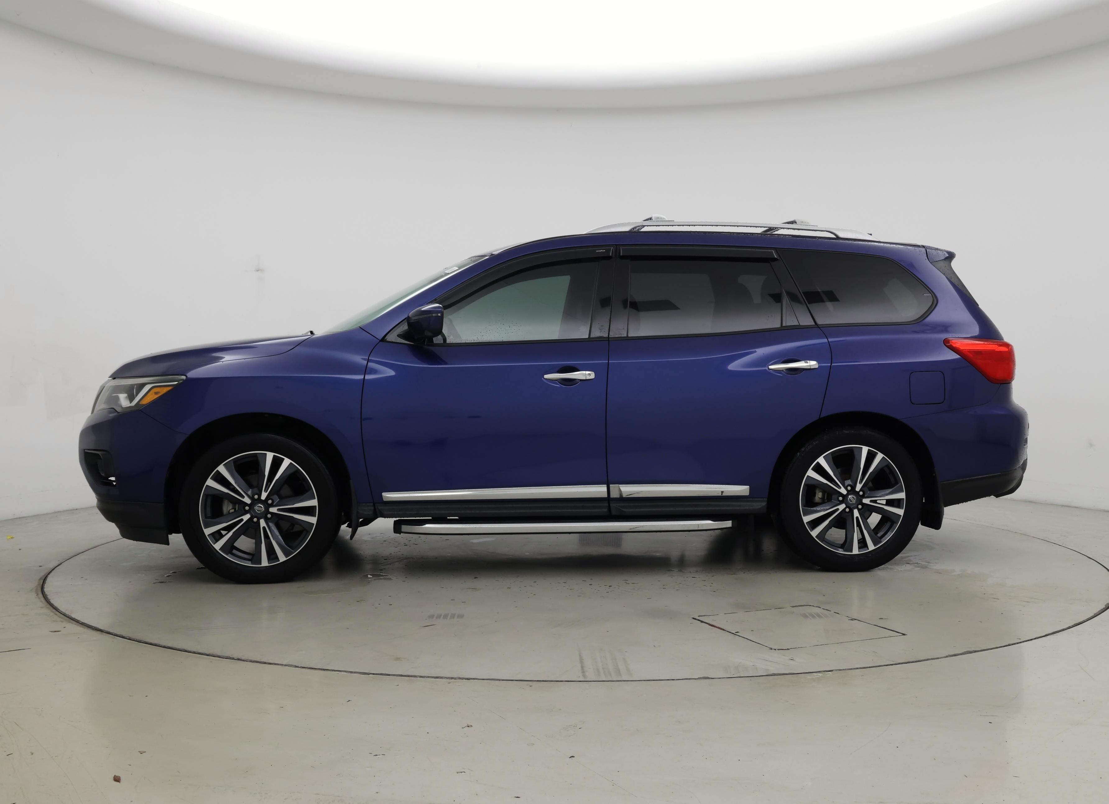 Thumbnail: 2019 Nissan Pathfinder - 3