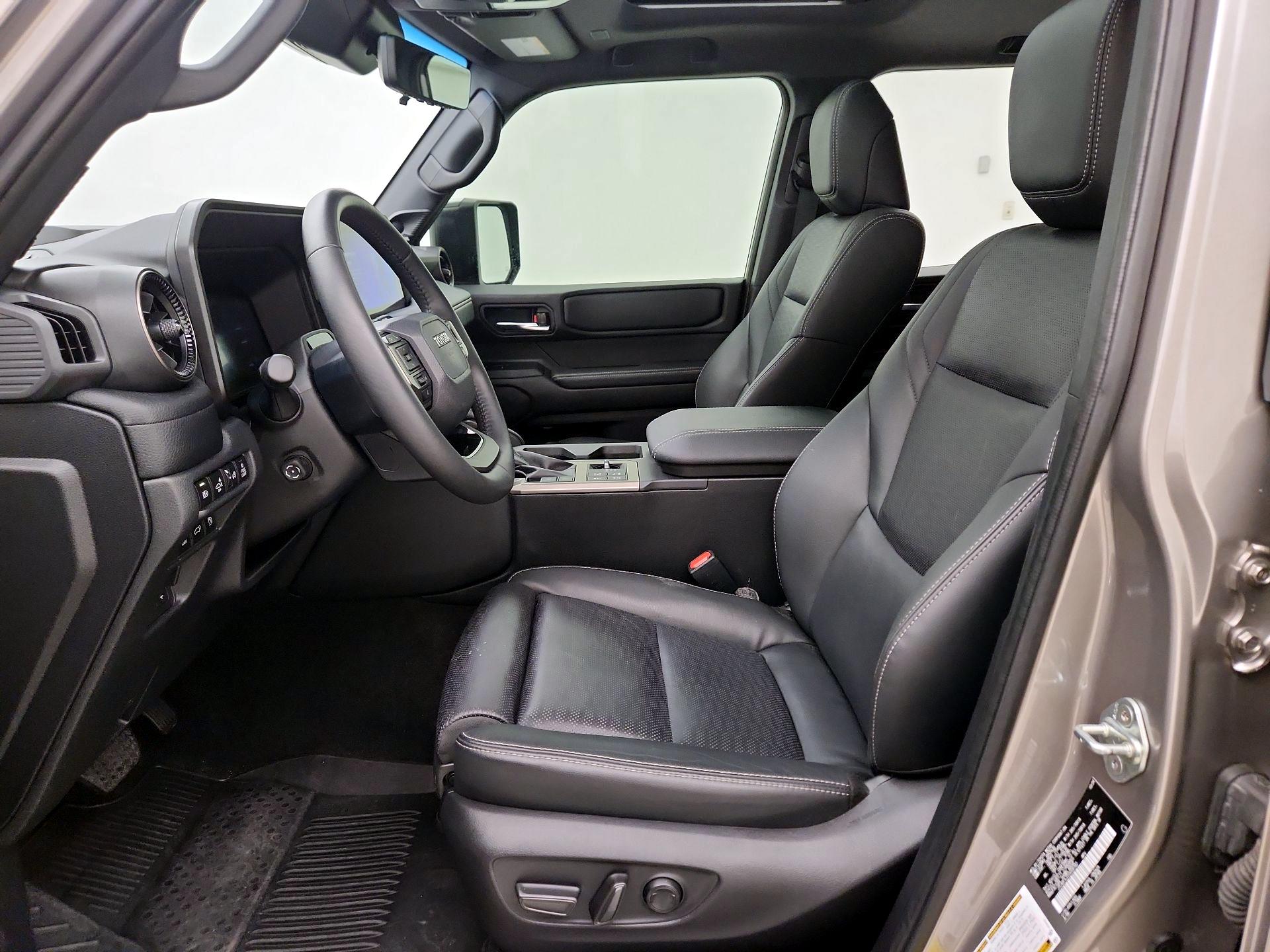 Thumbnail: 2025 Toyota Land Cruiser - 11