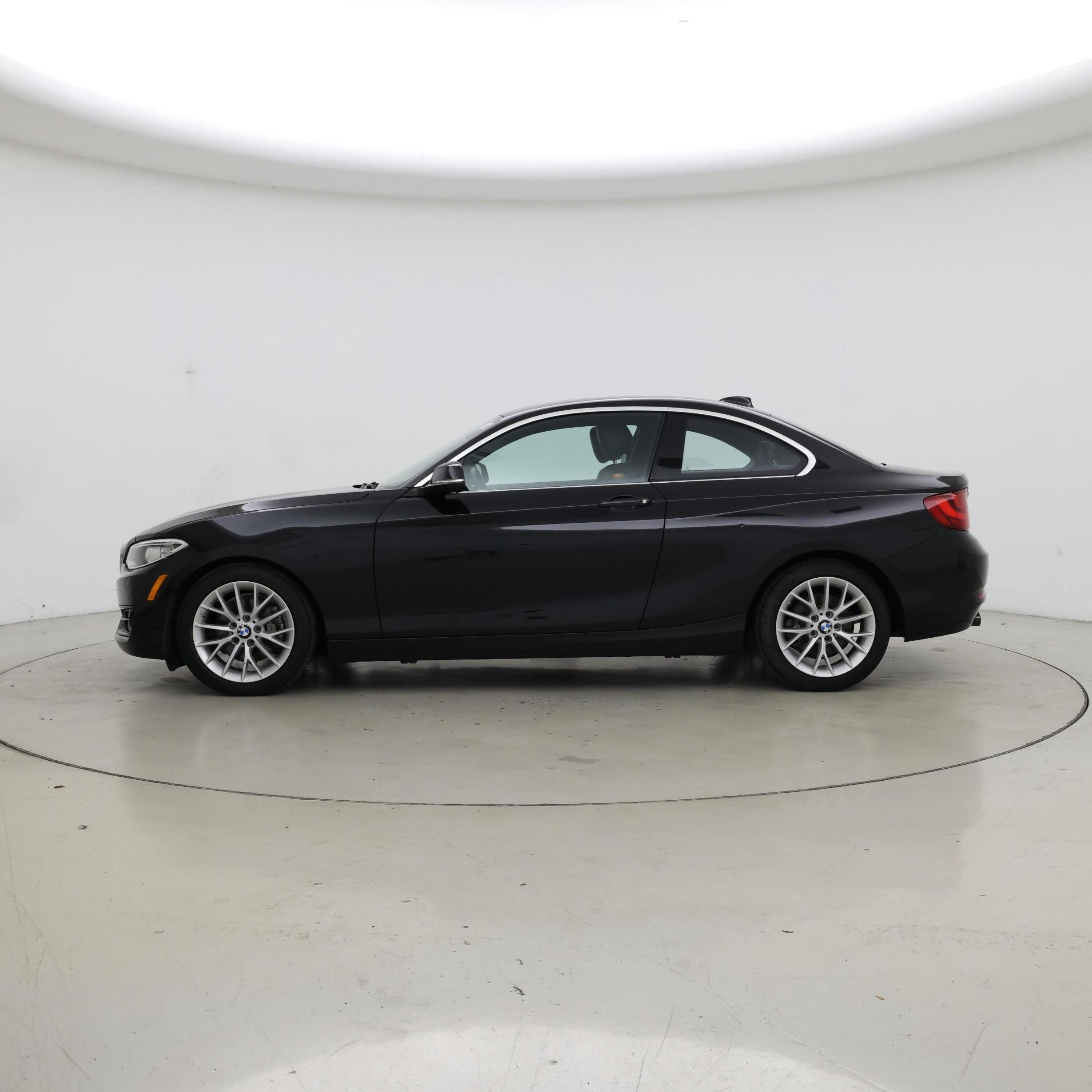 Thumbnail: 2016 BMW 2 Series - 3
