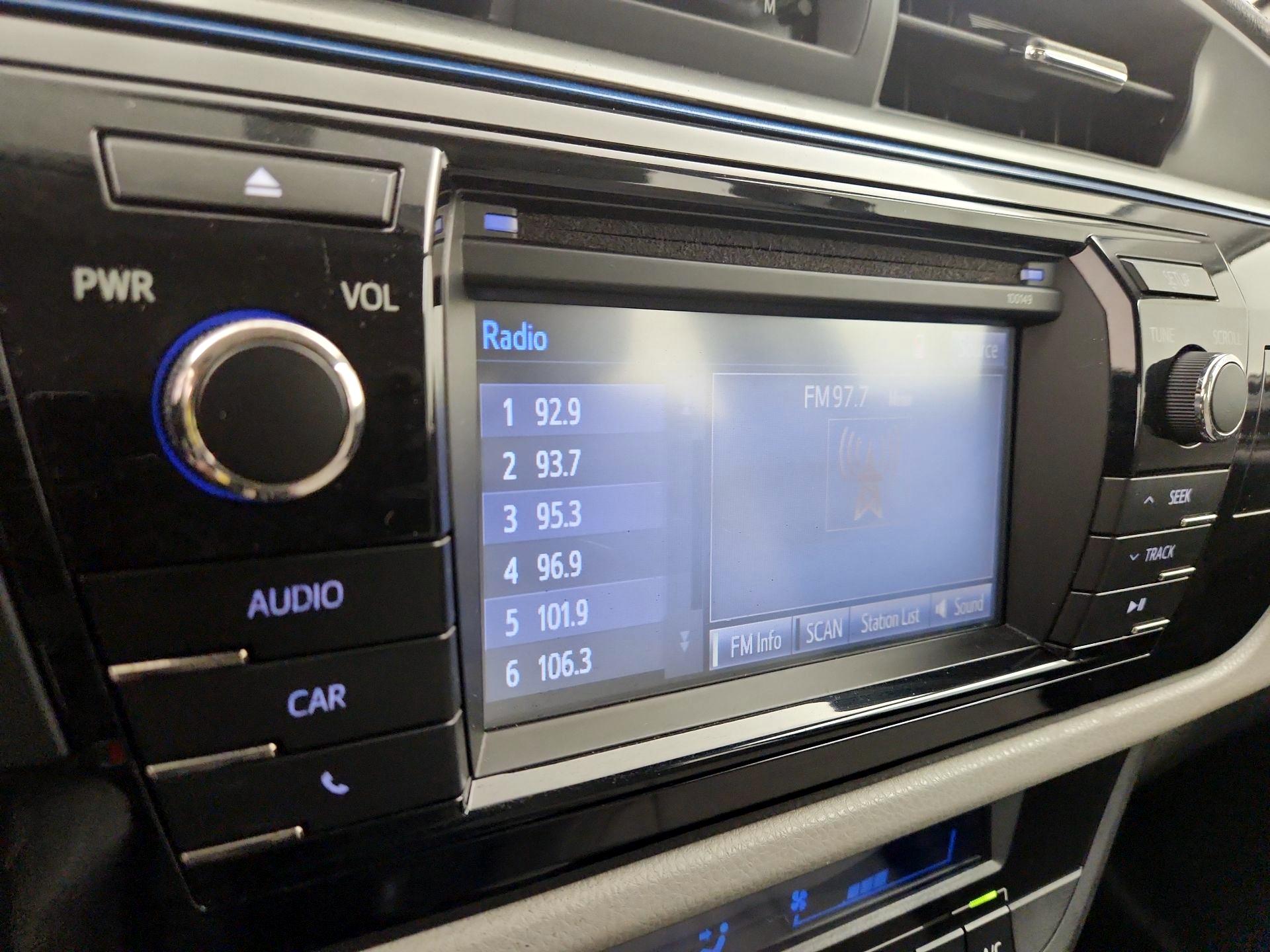 Thumbnail: 2014 Toyota Corolla - 15