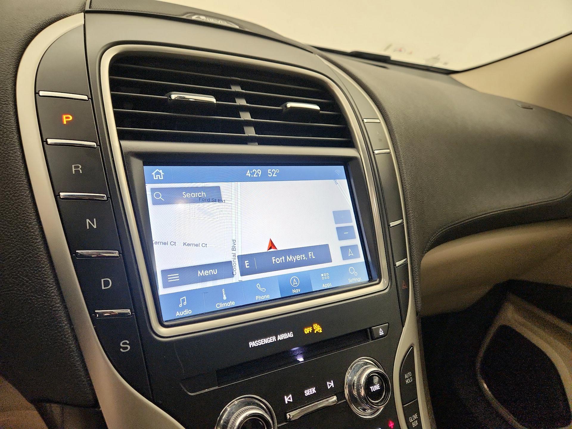 Thumbnail: 2020 Lincoln Nautilus - 14