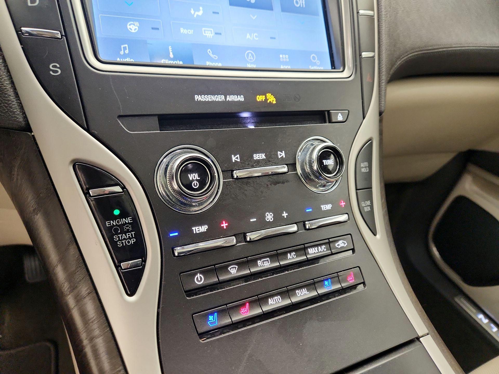 Thumbnail: 2020 Lincoln Nautilus - 17