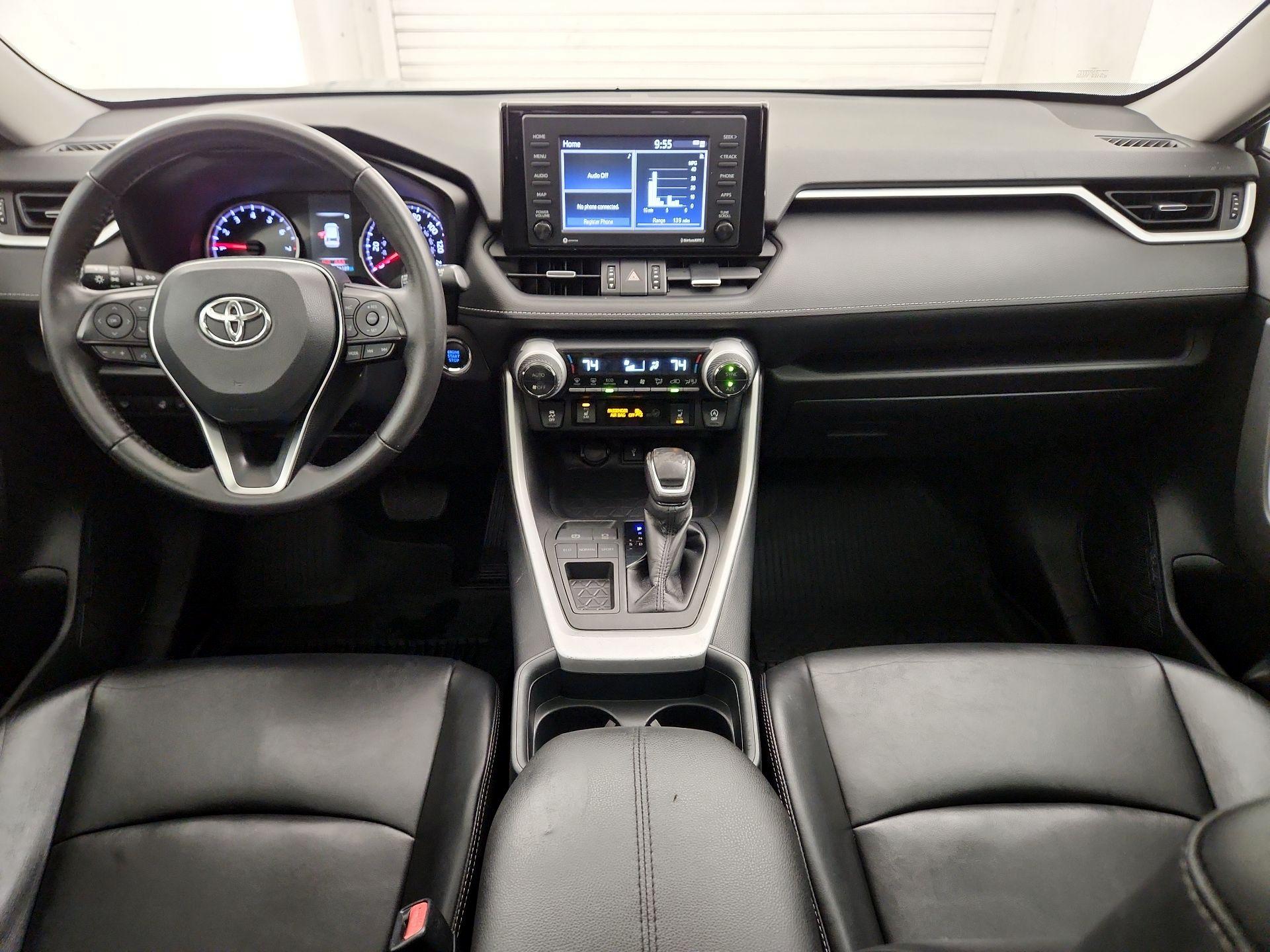 Thumbnail: 2020 Toyota RAV4 - 9