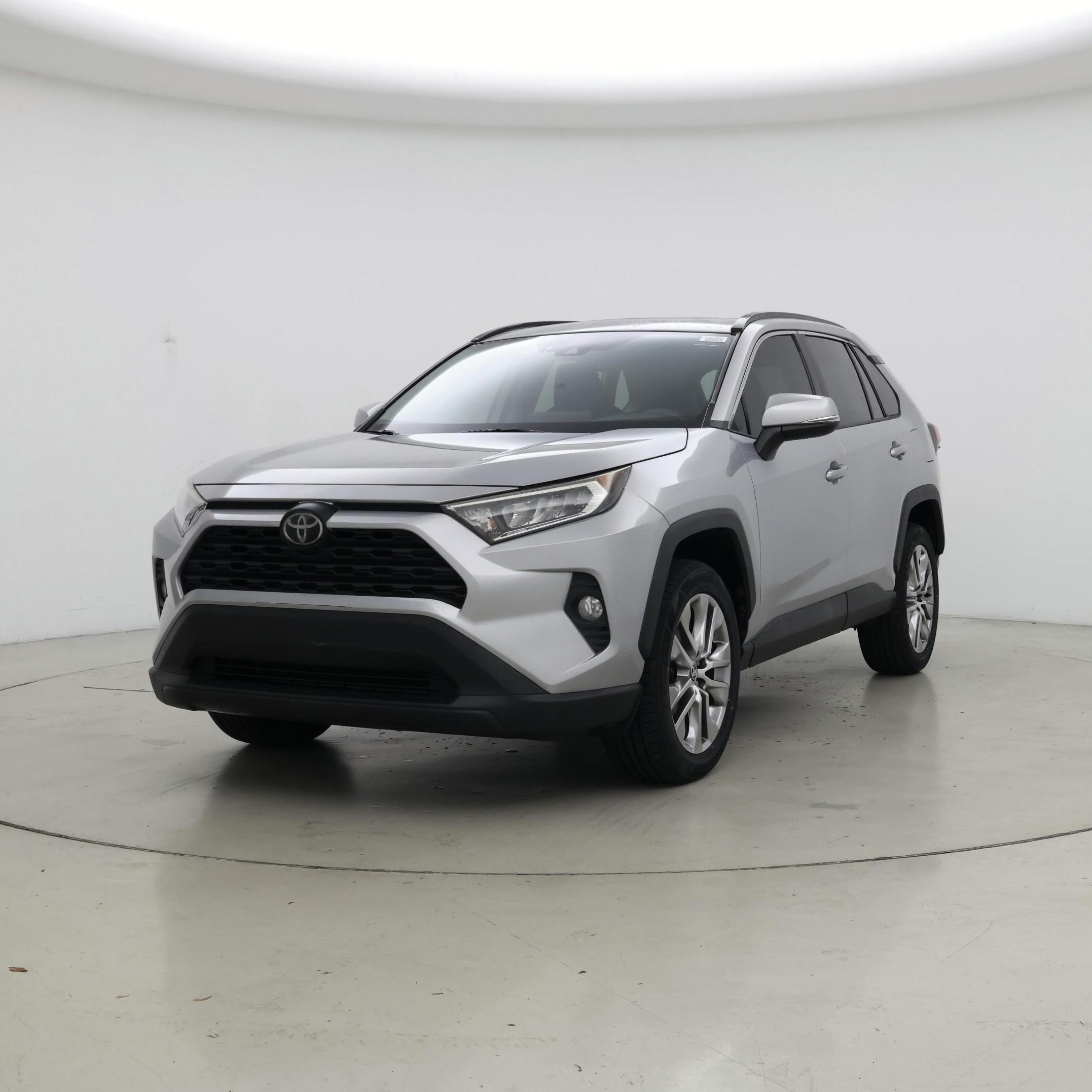 Thumbnail: 2020 Toyota RAV4 - 4