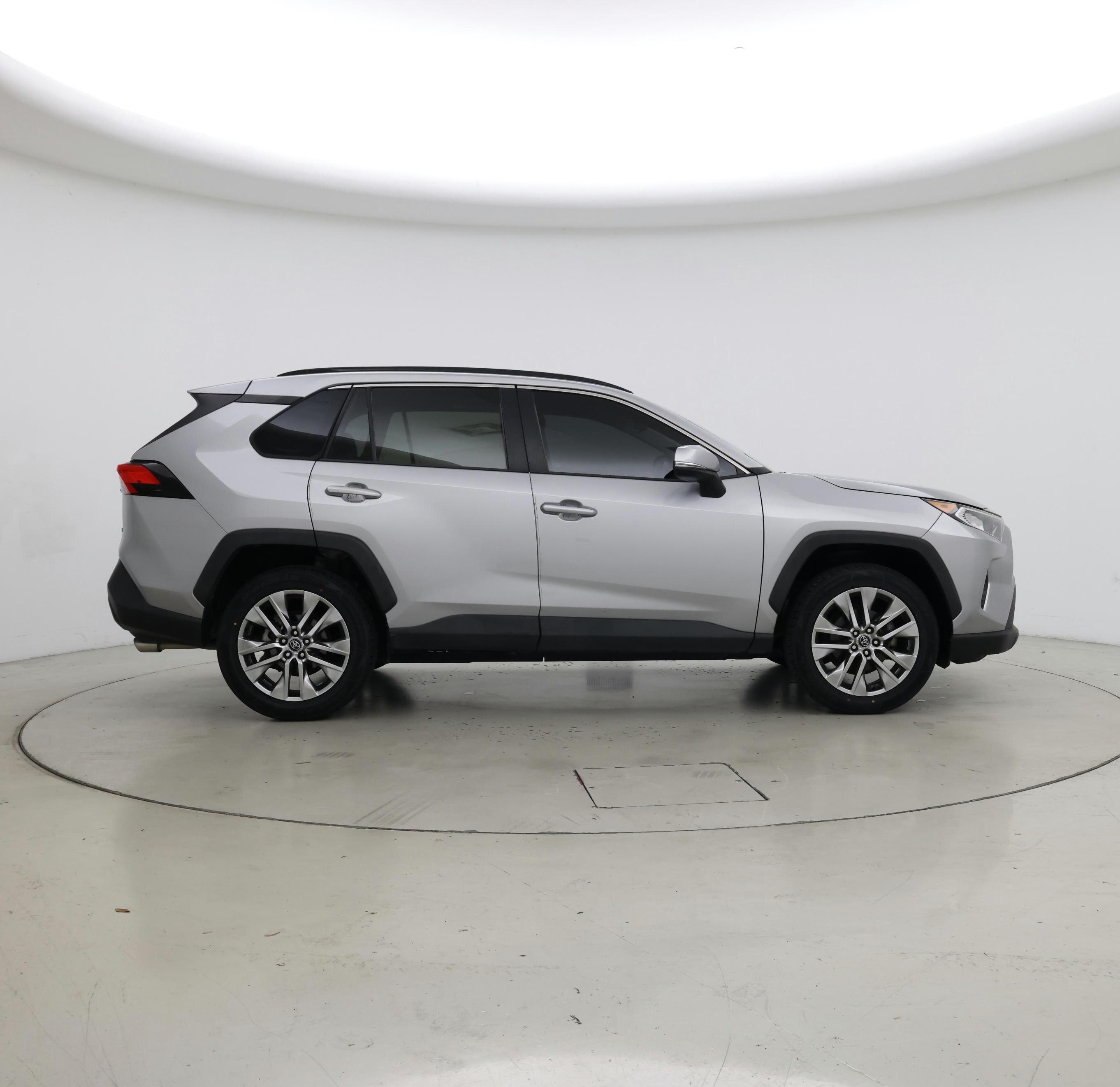 Thumbnail: 2020 Toyota RAV4 - 7