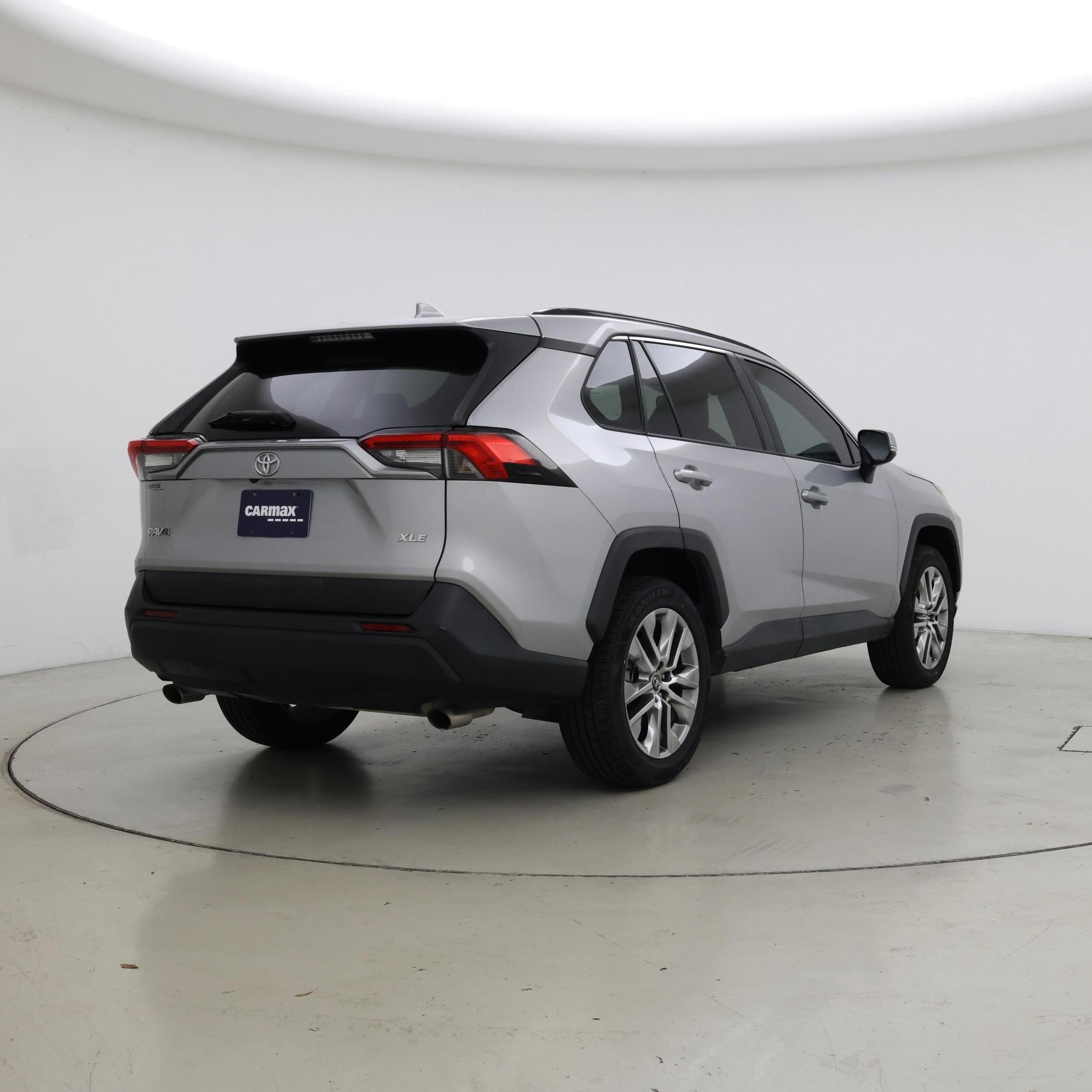 Thumbnail: 2020 Toyota RAV4 - 8