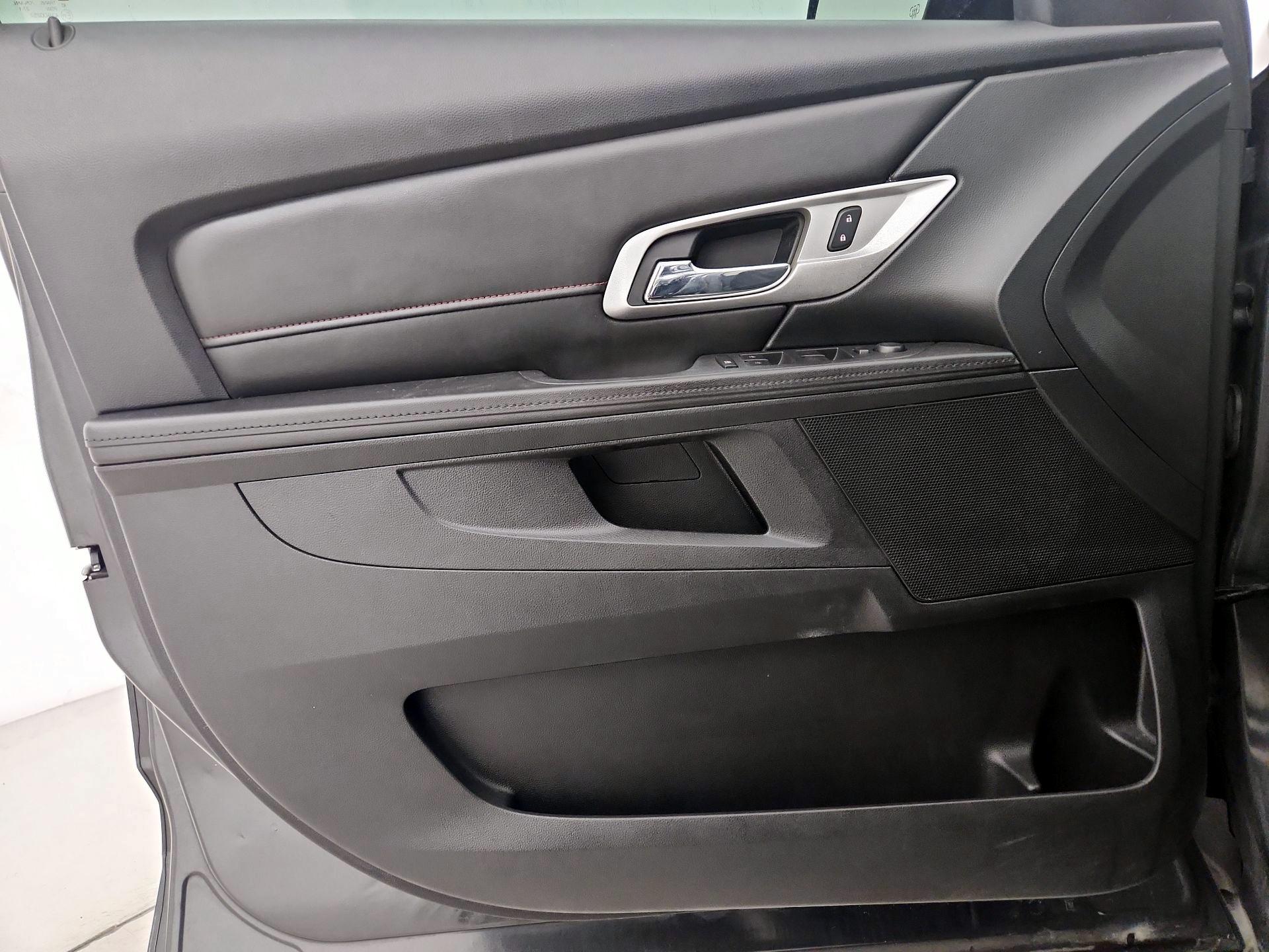 Thumbnail: 2017 GMC Terrain - 12