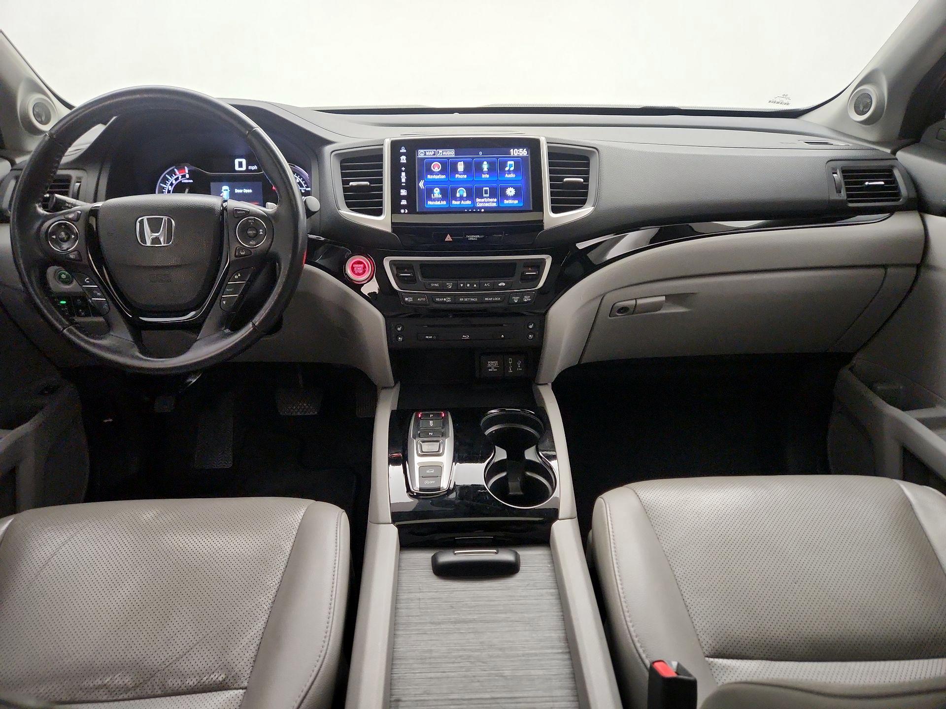 Thumbnail: 2017 Honda Pilot - 9